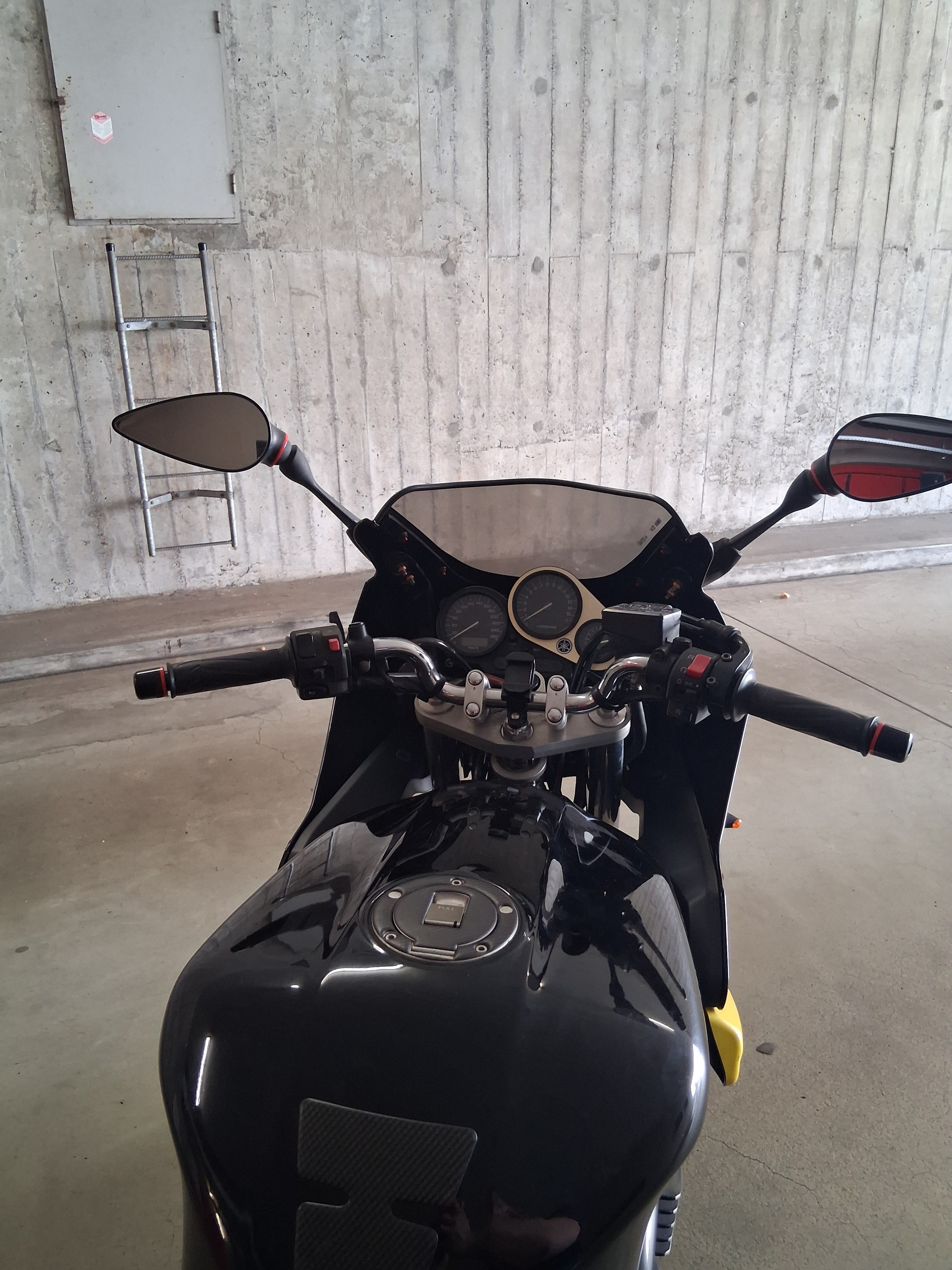 YAMAHA FZS 600 S Fazer-image-3