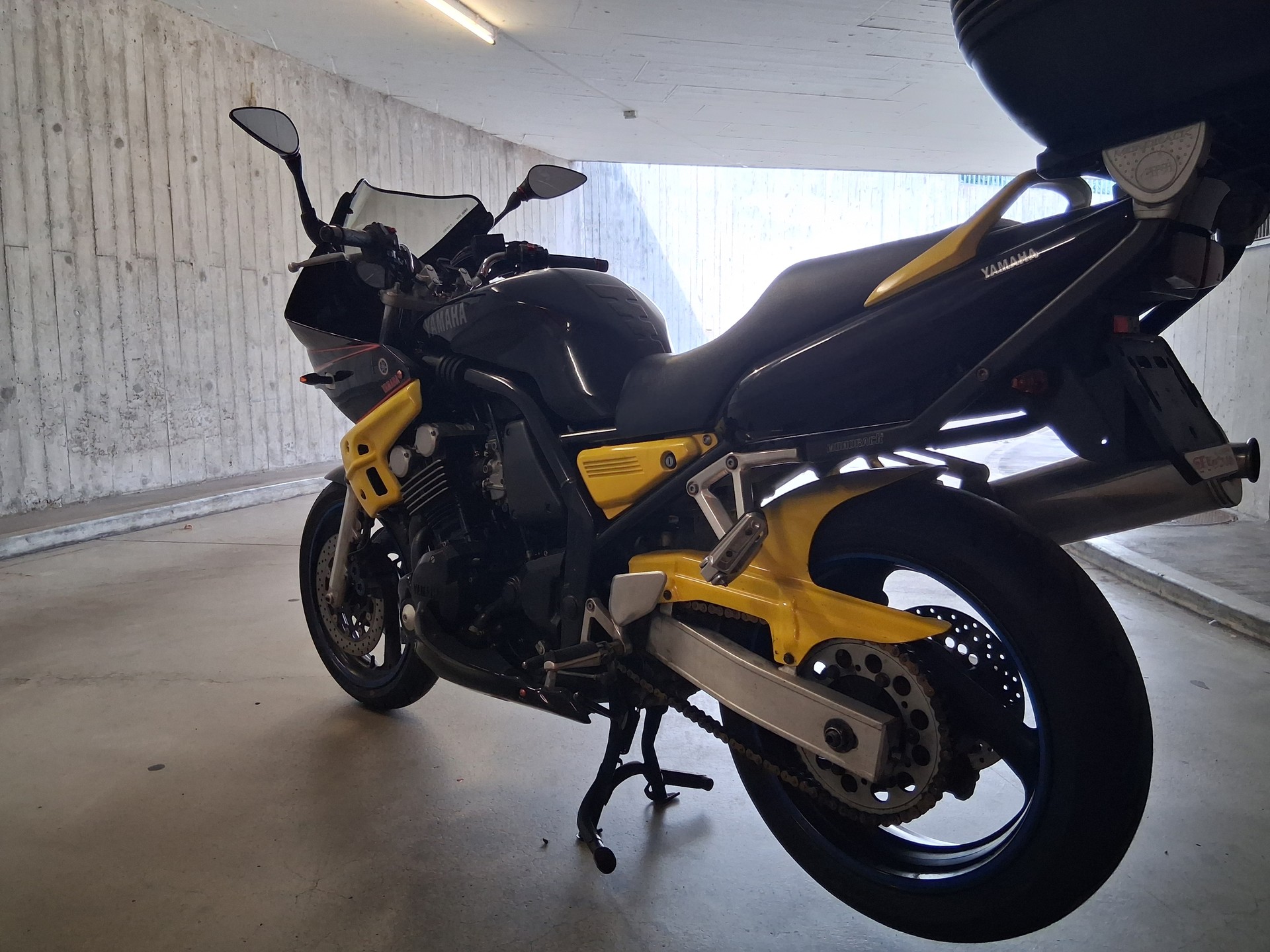 YAMAHA FZS 600 S Fazer-image-4