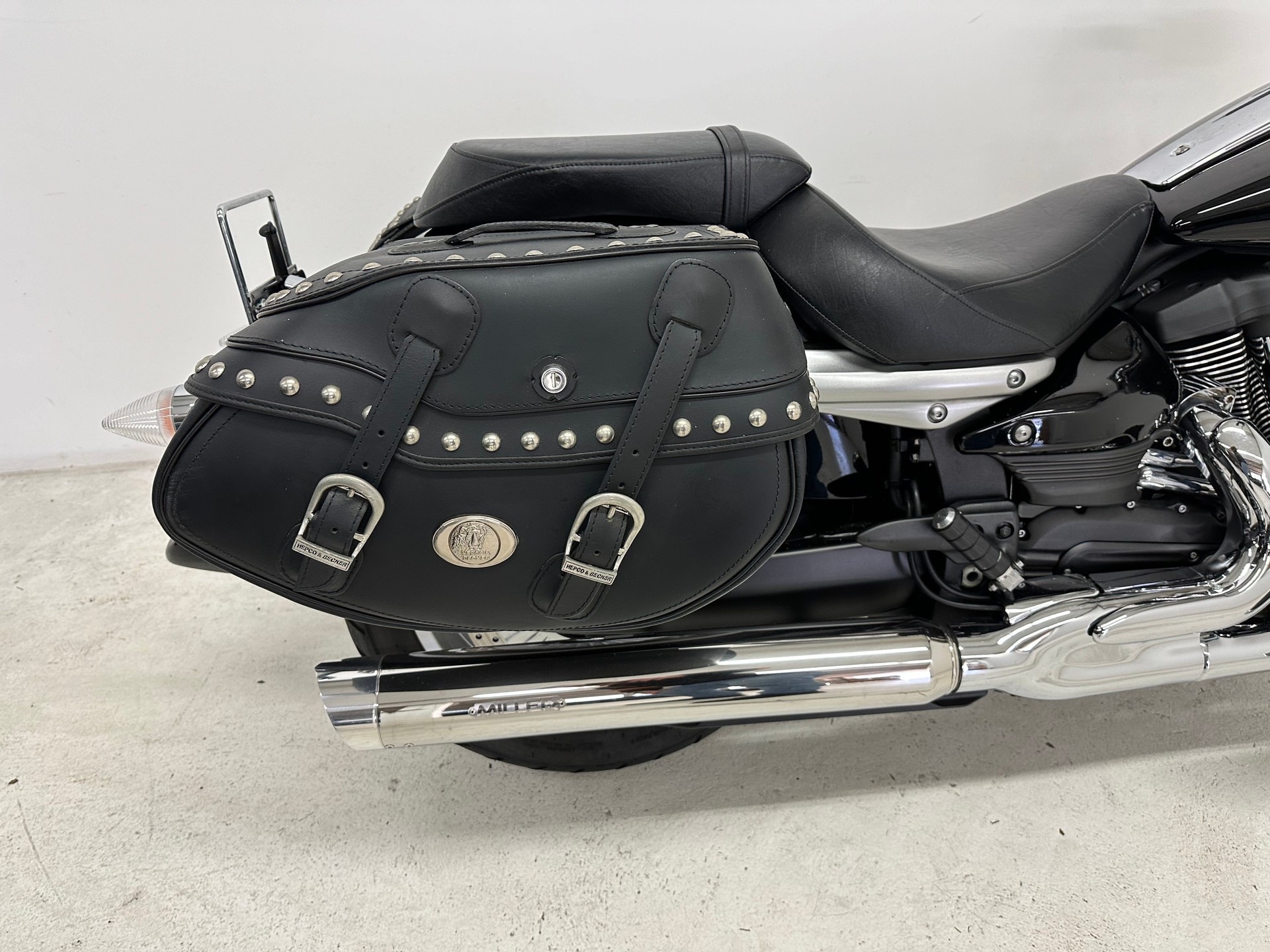 YAMAHA XV 1900 UBS Midnight Star-image-2