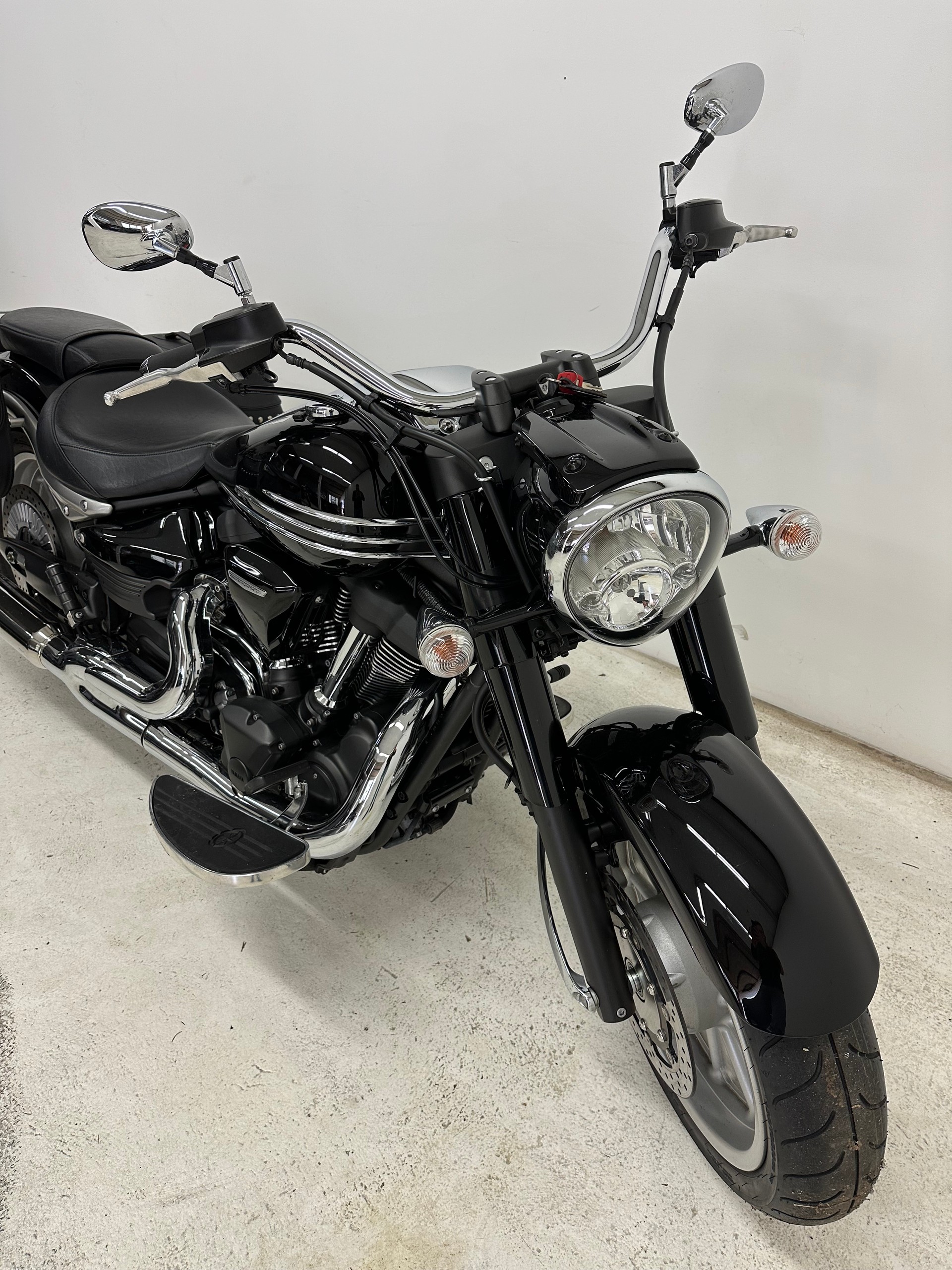 YAMAHA XV 1900 UBS Midnight Star-image-5