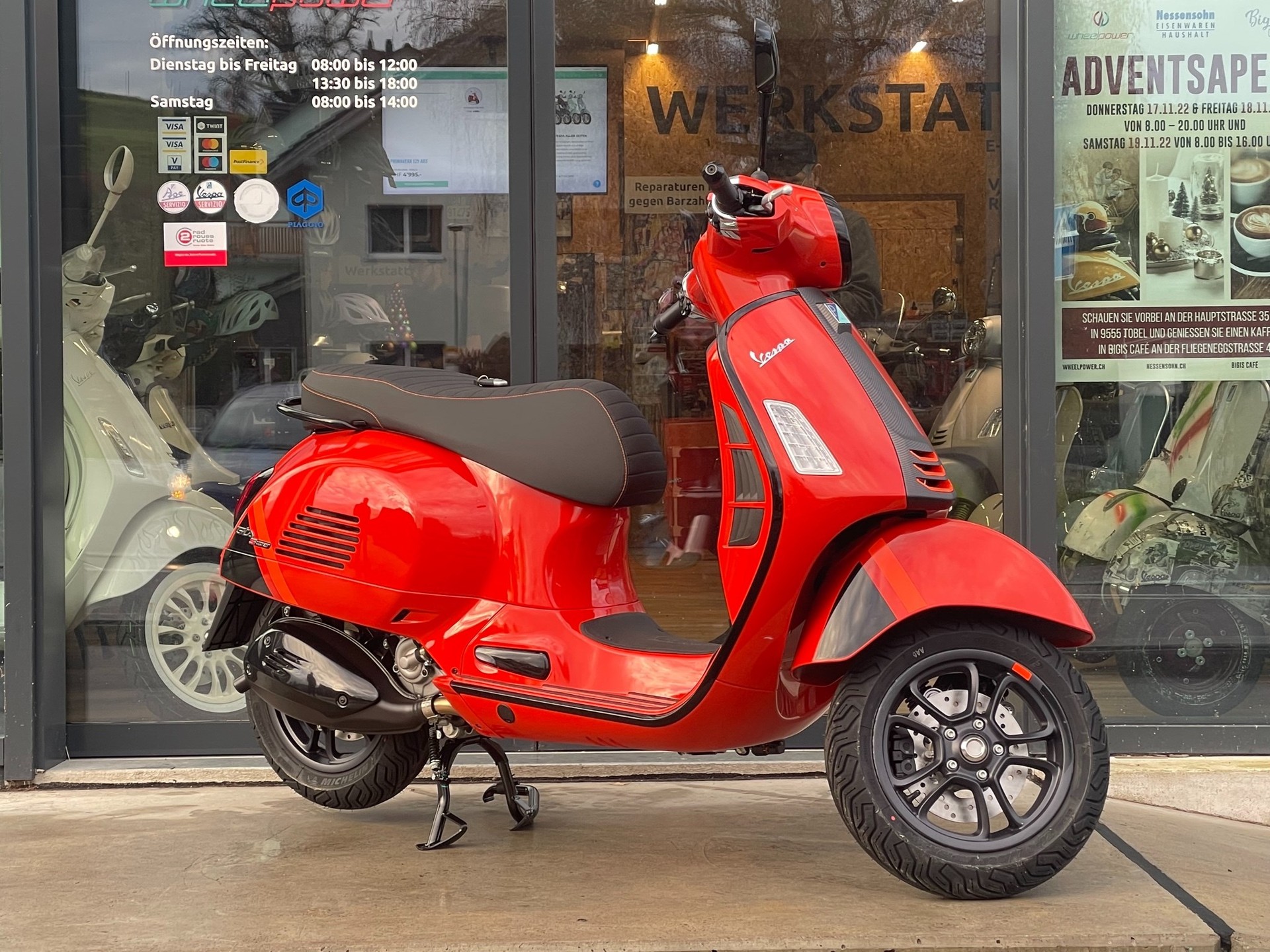 PIAGGIO Vespa GTS 300 Super Sport ABS-image-0