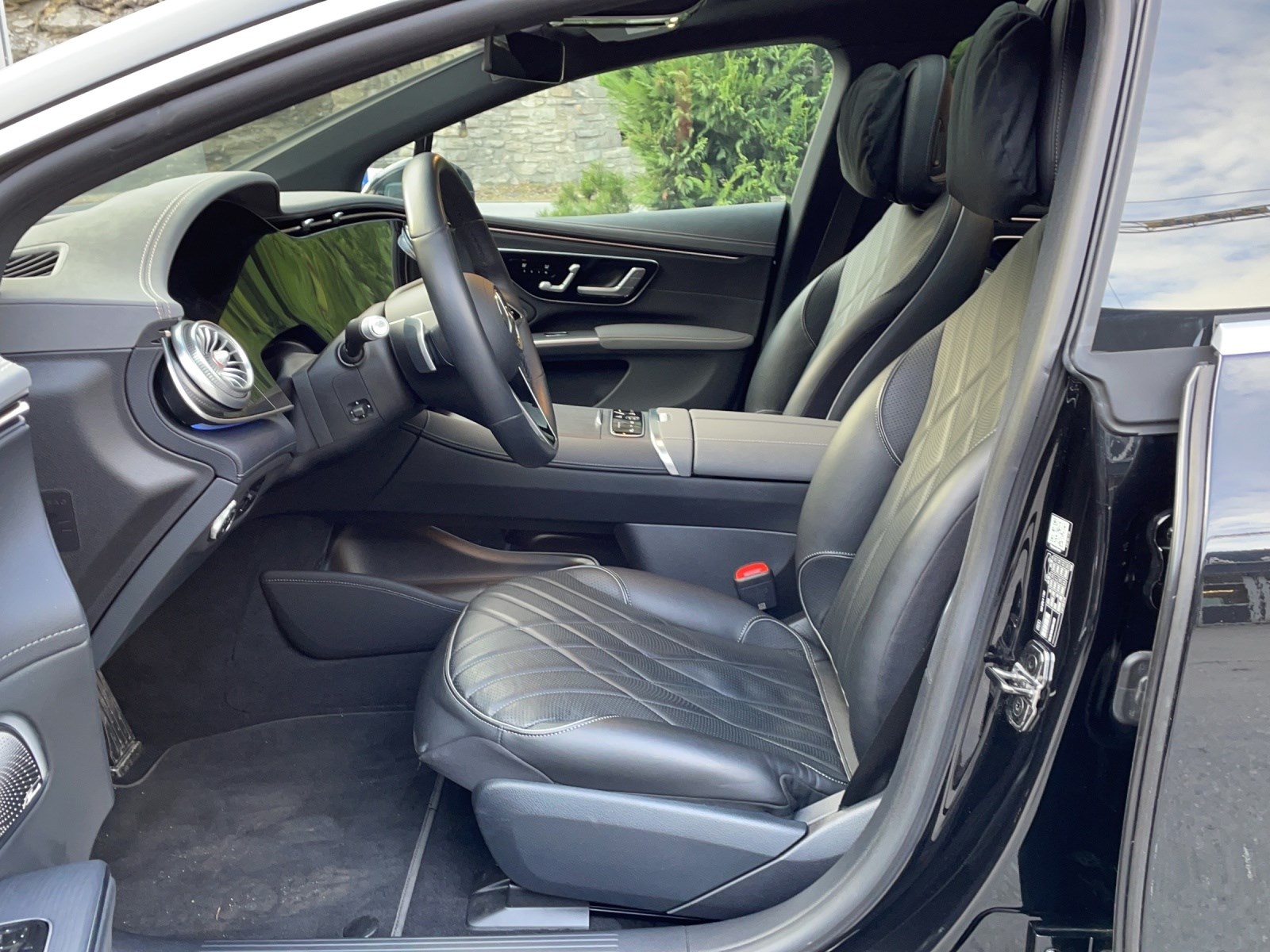 MERCEDES-BENZ EQS 580 AMG Line 4Matic-image-8