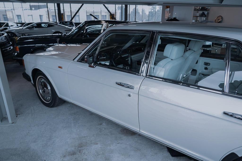 ROLLS-ROYCE Silver Spirit II-image-2