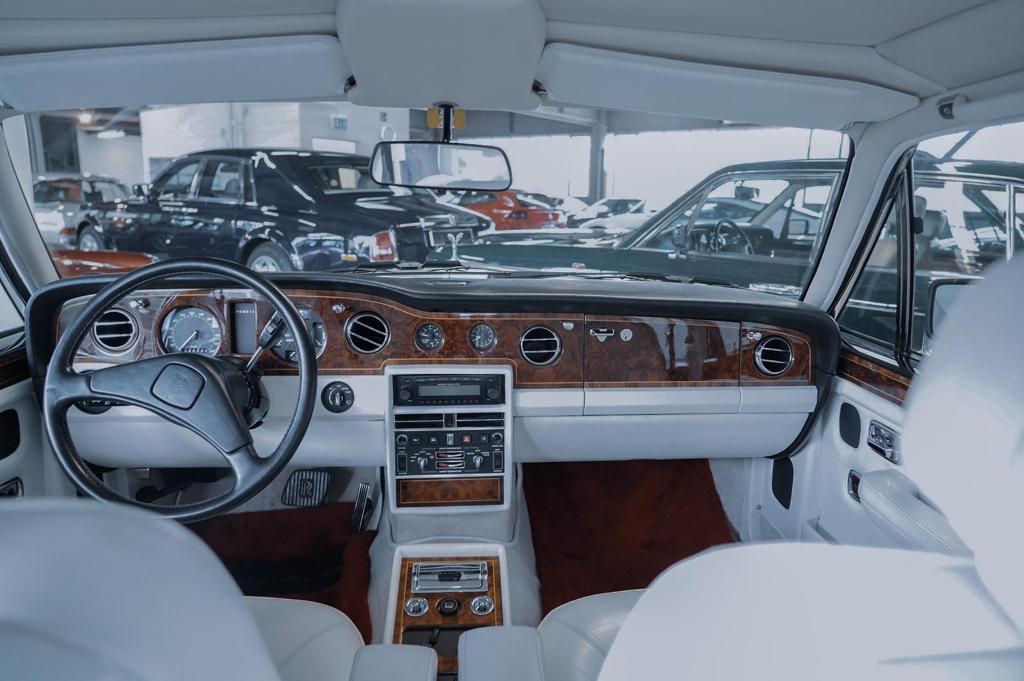 ROLLS-ROYCE Silver Spirit II-image-4