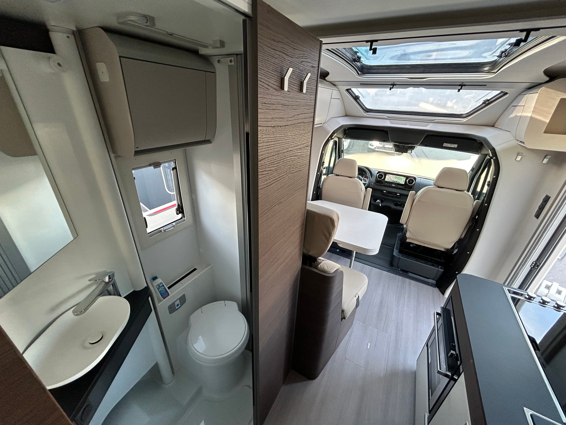 ADRIA Coral Supreme MB 650 SL-image-19