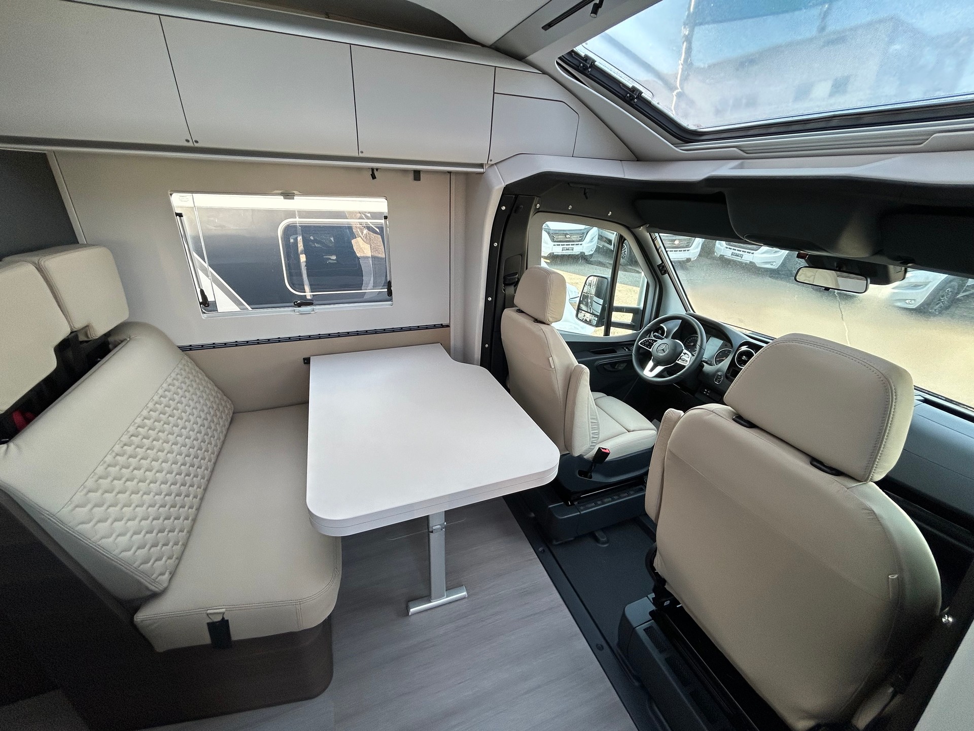 ADRIA Coral Supreme MB 650 SL-image-11