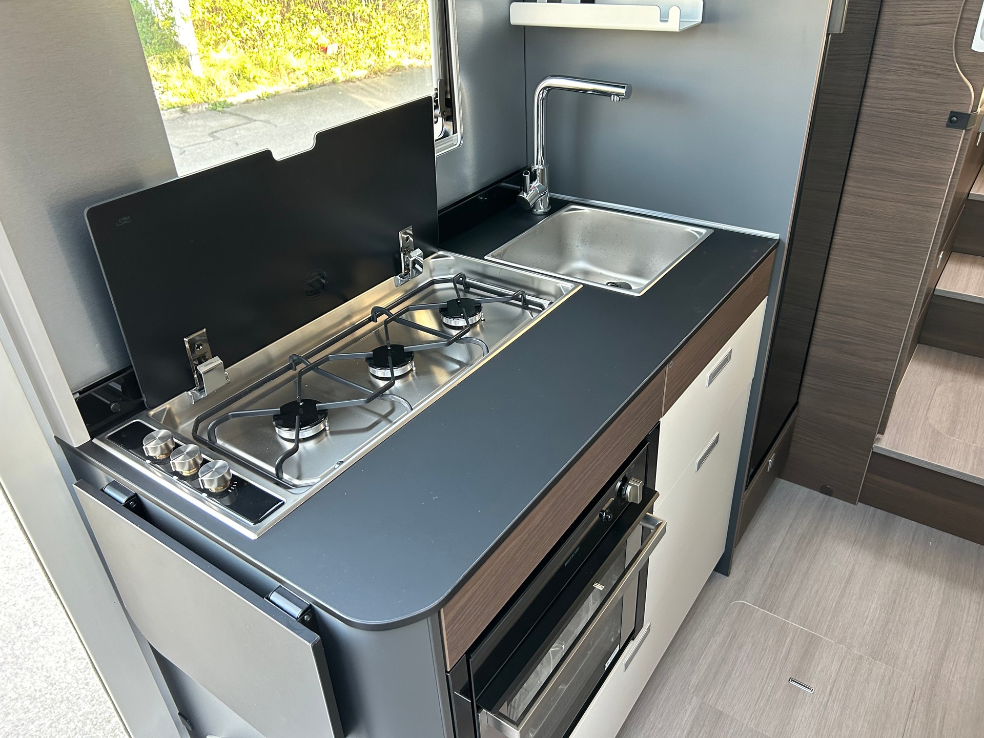 ADRIA Coral Supreme MB 650 SL-image-16