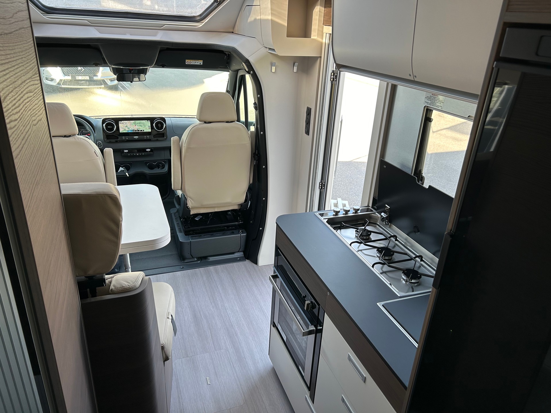 ADRIA Coral Supreme MB 650 SL-image-26