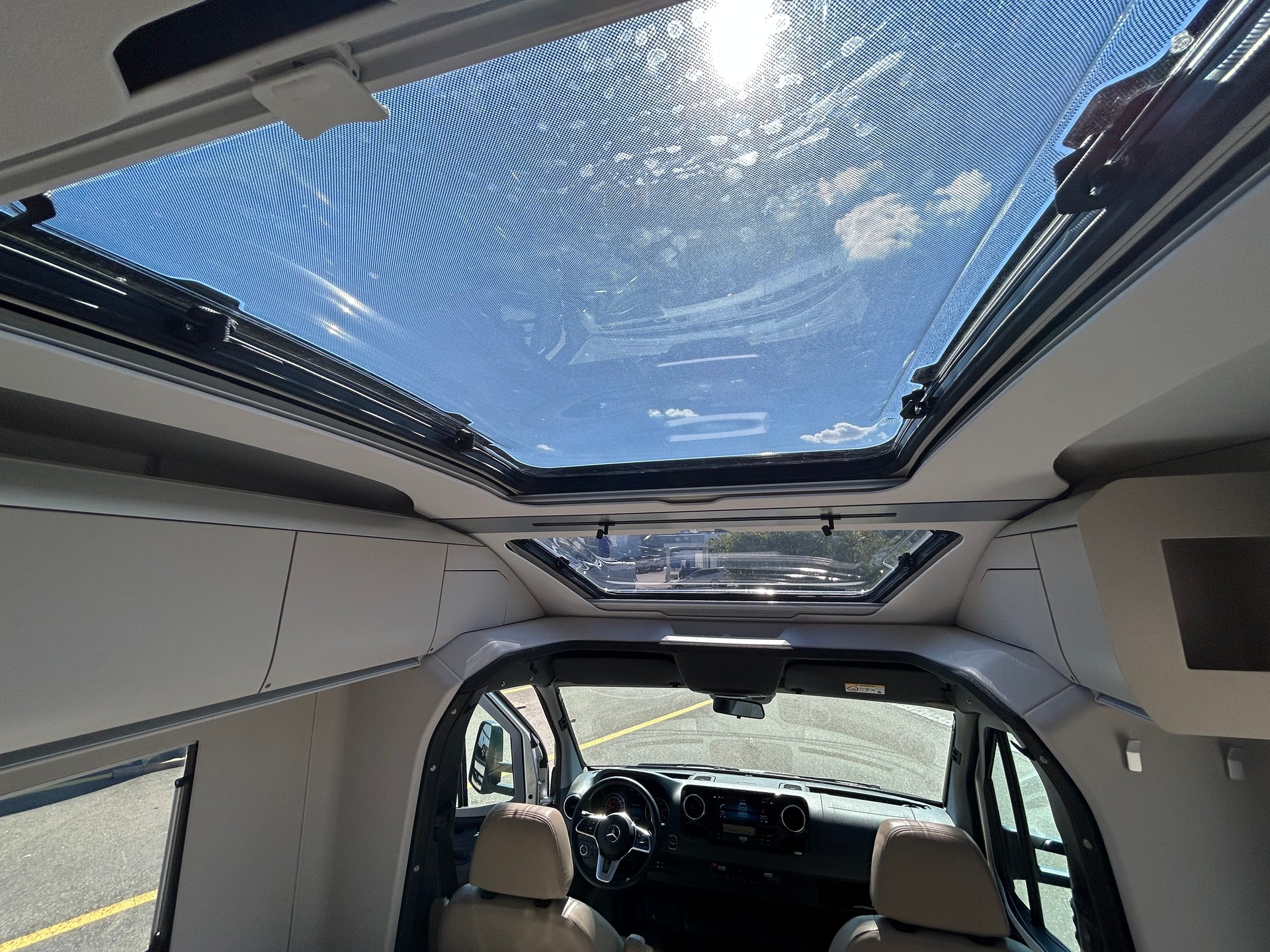 ADRIA Coral Supreme MB 650 SL-image-16