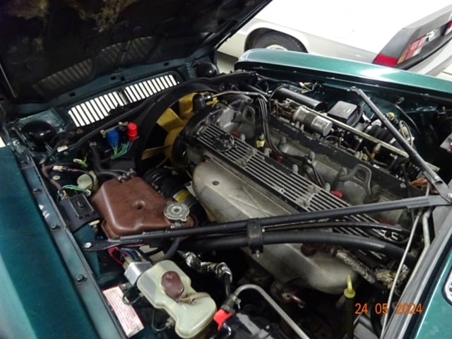 JAGUAR XJ6 4.2-image-9