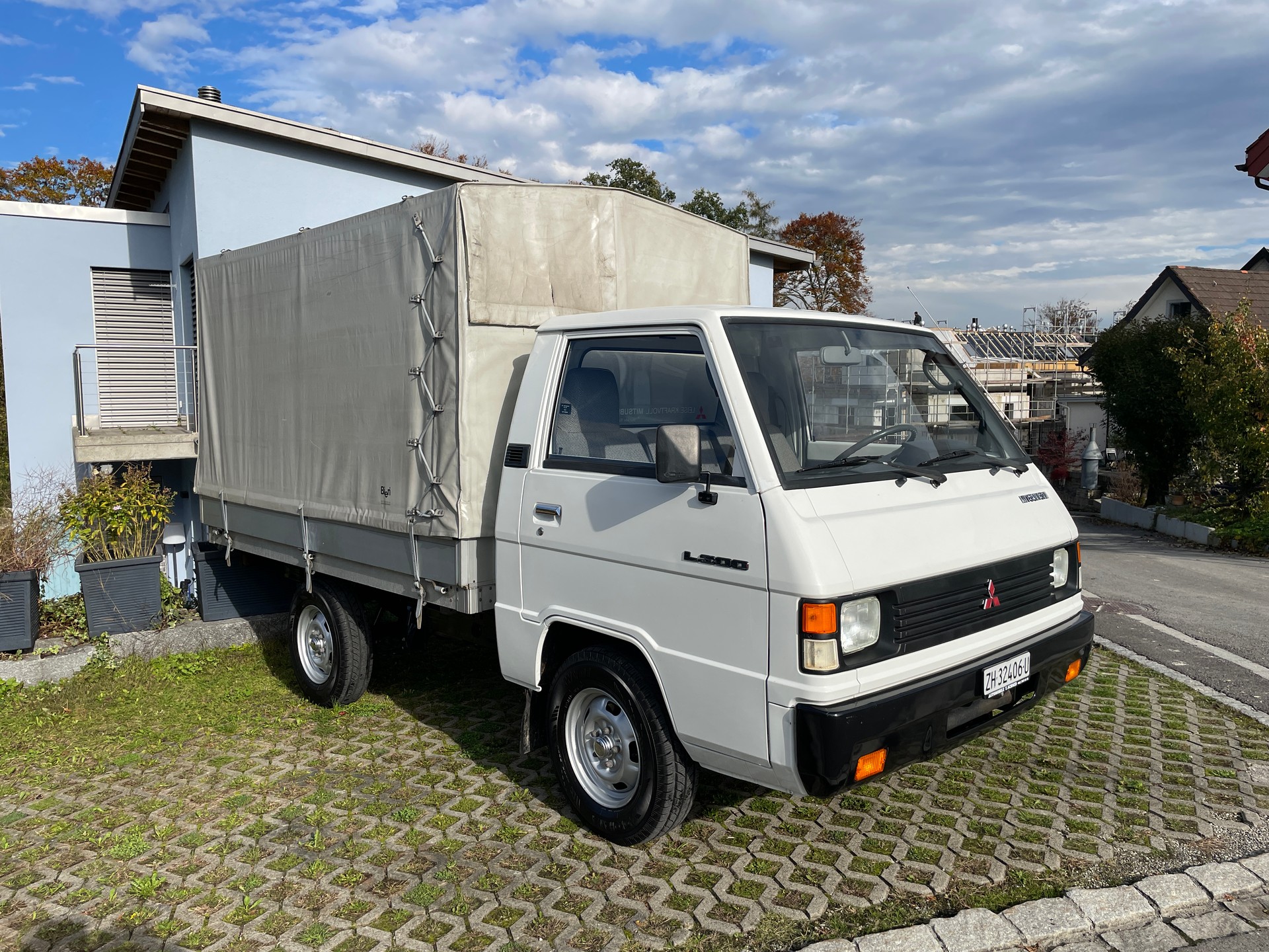 MITSUBISHI L 300 2.5D-image-1