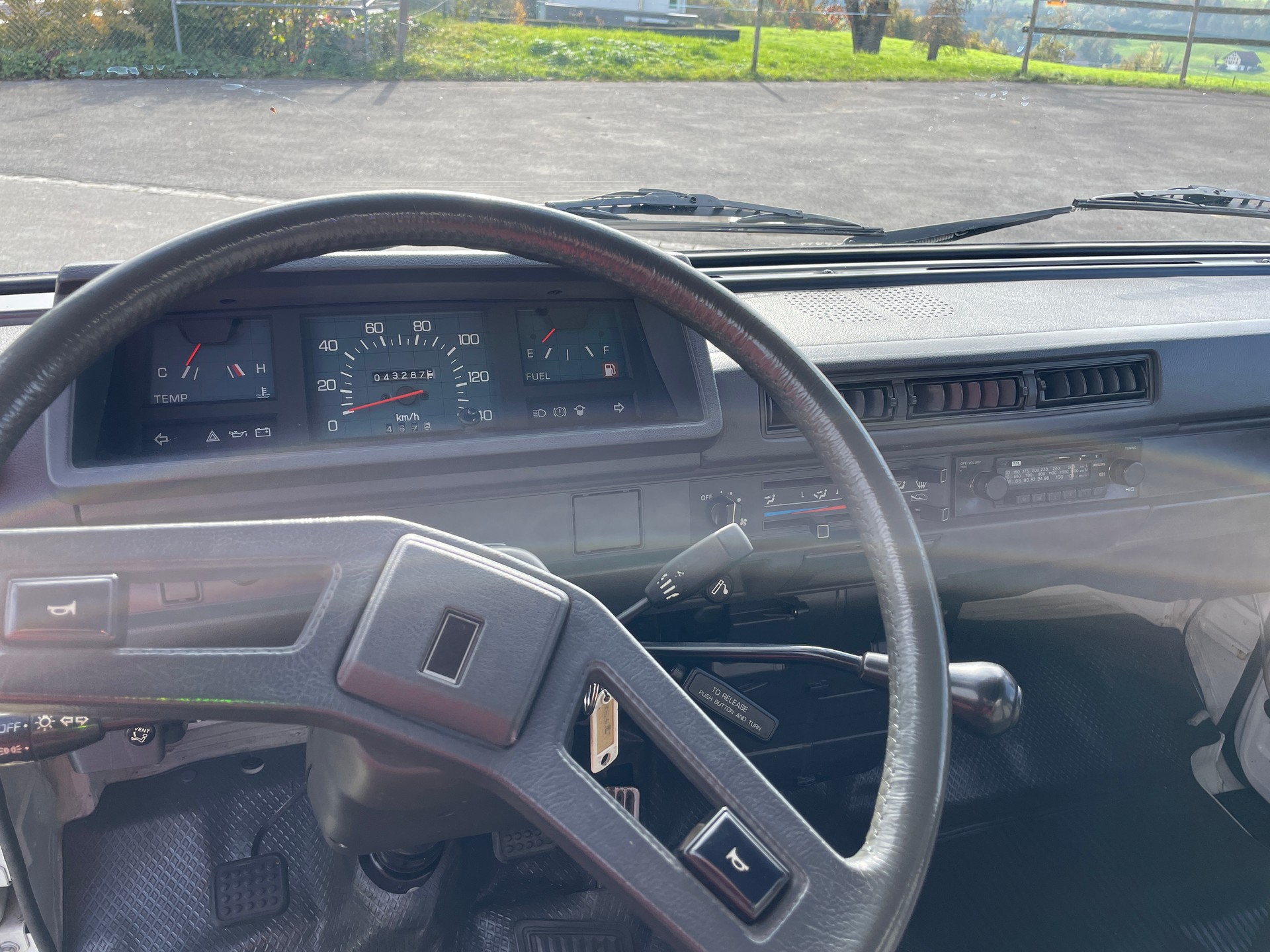 MITSUBISHI L 300 2.5D-image-5