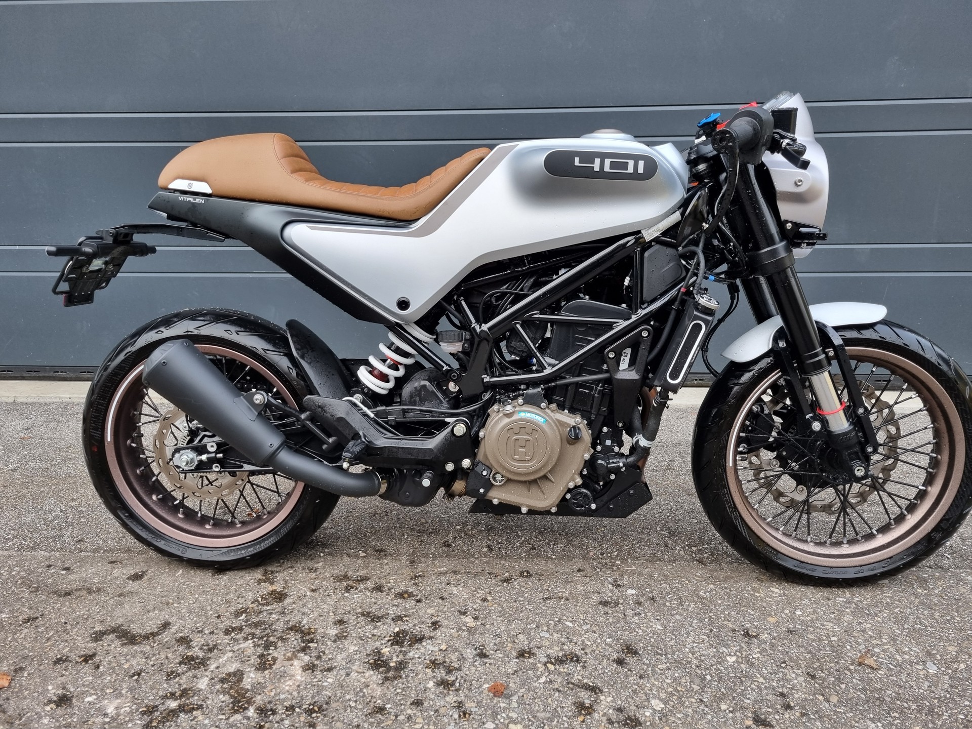 HUSQVARNA Svartpilen 401