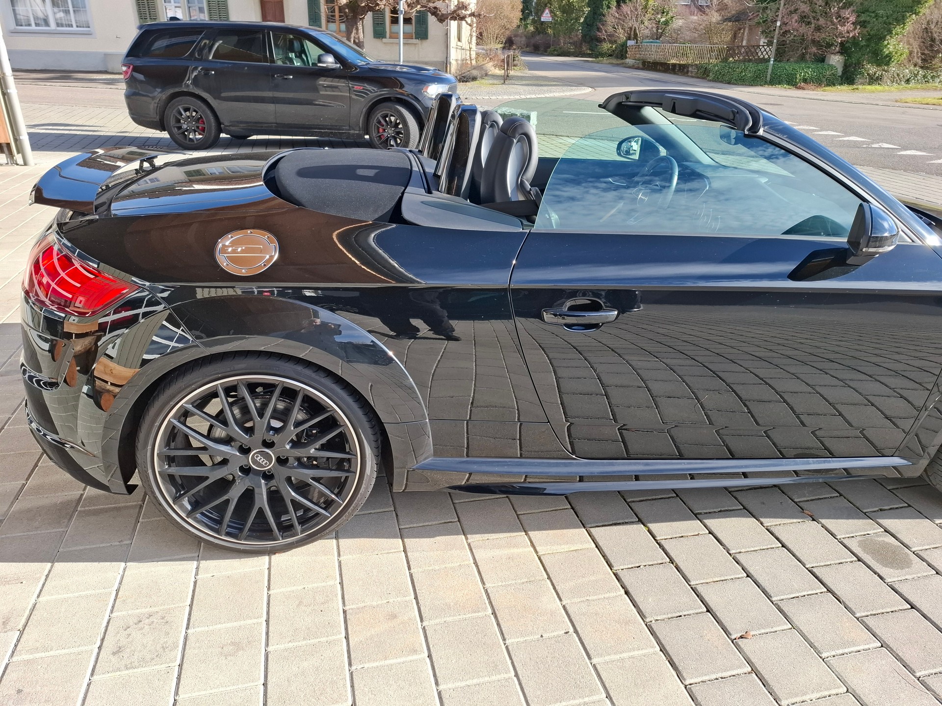 AUDI TTS Roadster 2.0 TFSI quattro S-Tronic-image-4