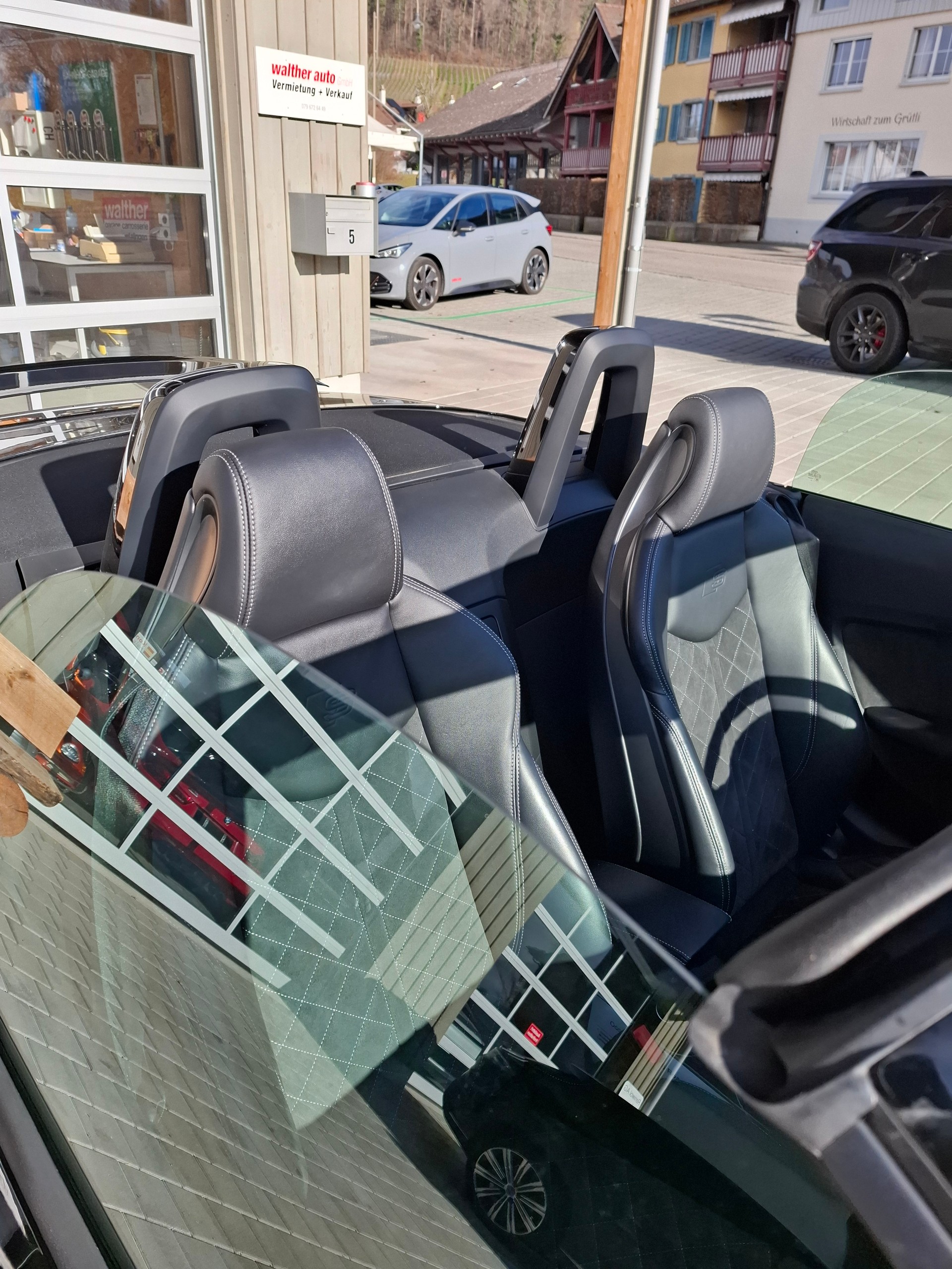 AUDI TTS Roadster 2.0 TFSI quattro S-Tronic-image-8