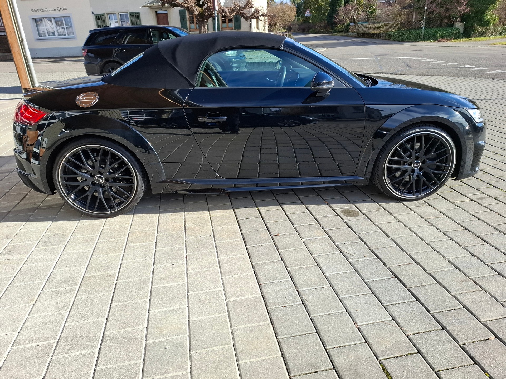 AUDI TTS Roadster 2.0 TFSI quattro S-Tronic-image-2