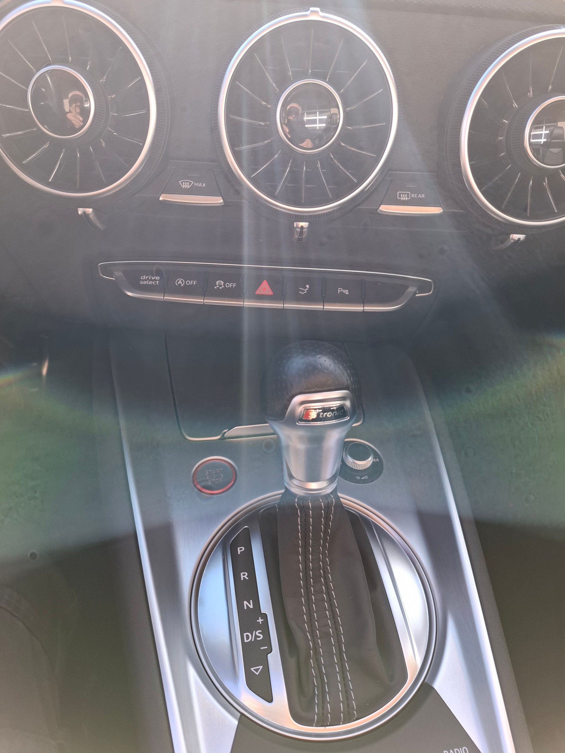 AUDI TTS Roadster 2.0 TFSI quattro S-Tronic-image-6