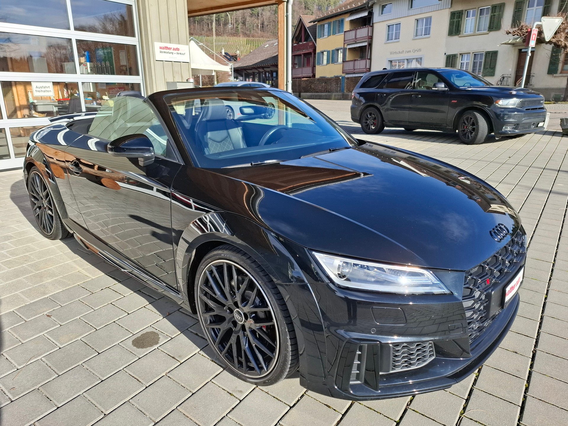 AUDI TTS Roadster 2.0 TFSI quattro S-Tronic-image-3
