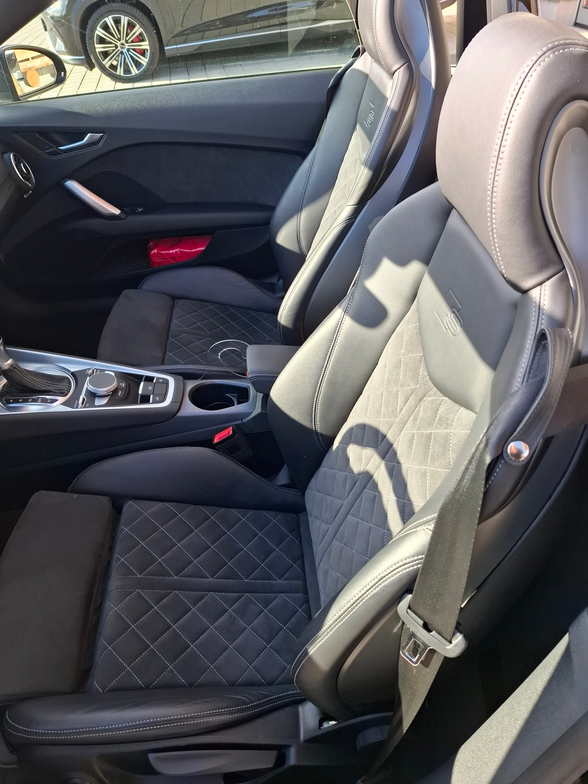 AUDI TTS Roadster 2.0 TFSI quattro S-Tronic-image-7