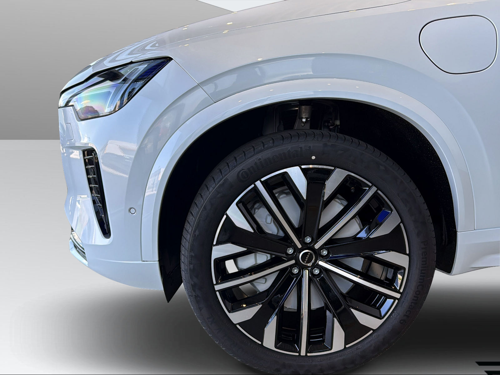 VOLVO XC90 T8 eAWD PluginHybrid Ultra Dark Geartronic-image-7