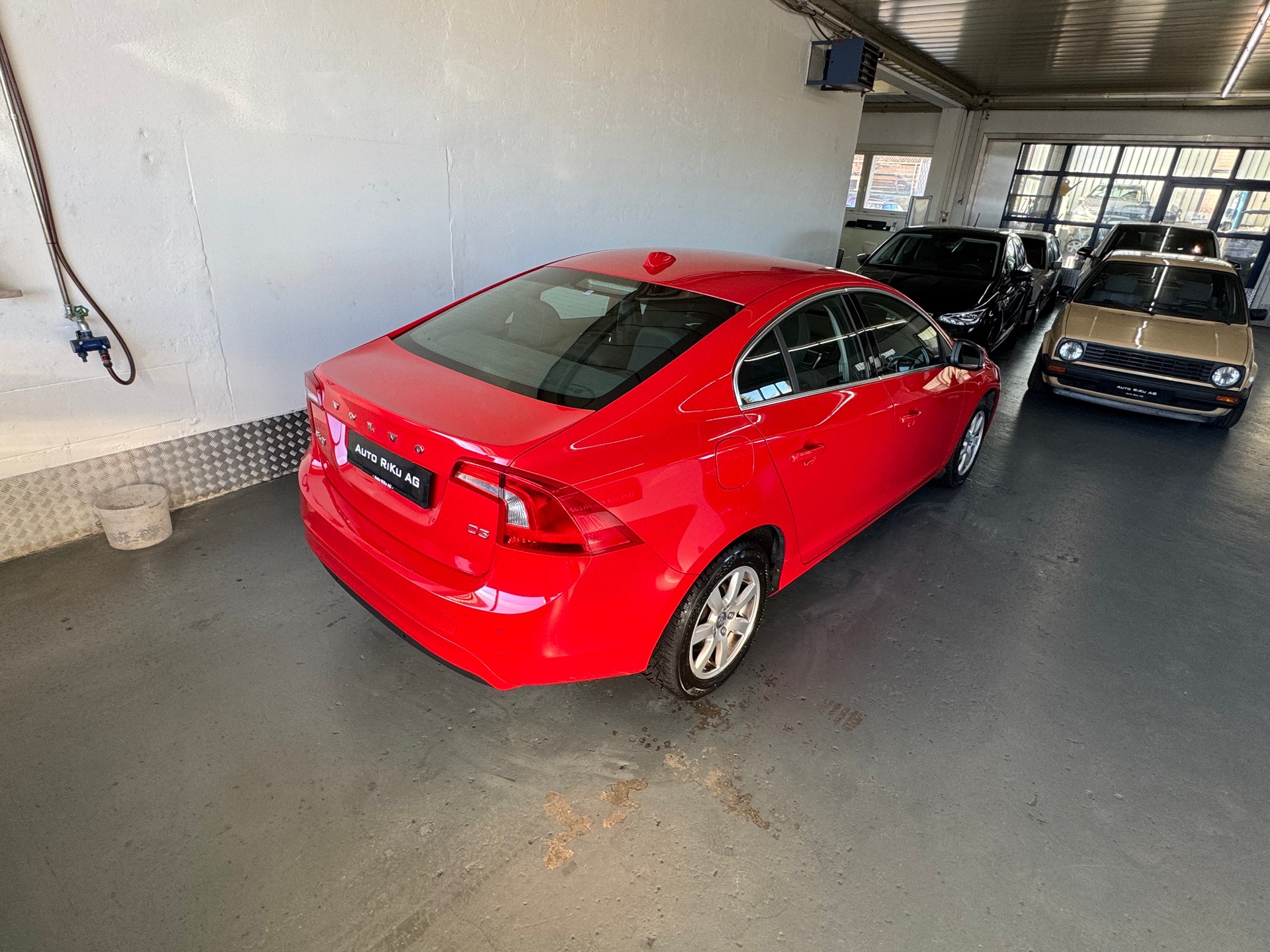 VOLVO S60 D3 Momentum Geartronic-image-9