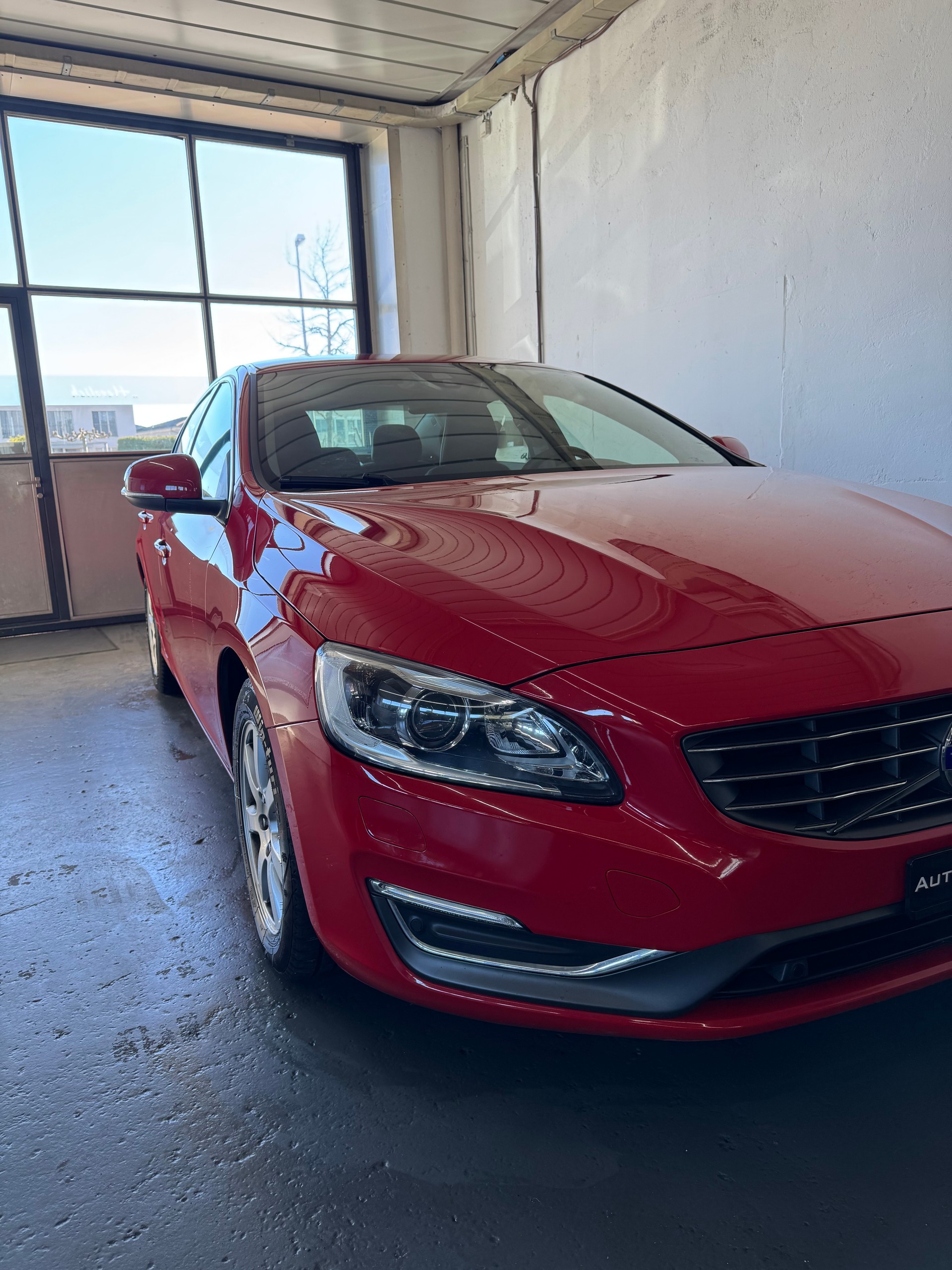 VOLVO S60 D3 Momentum Geartronic-showroom-element-2