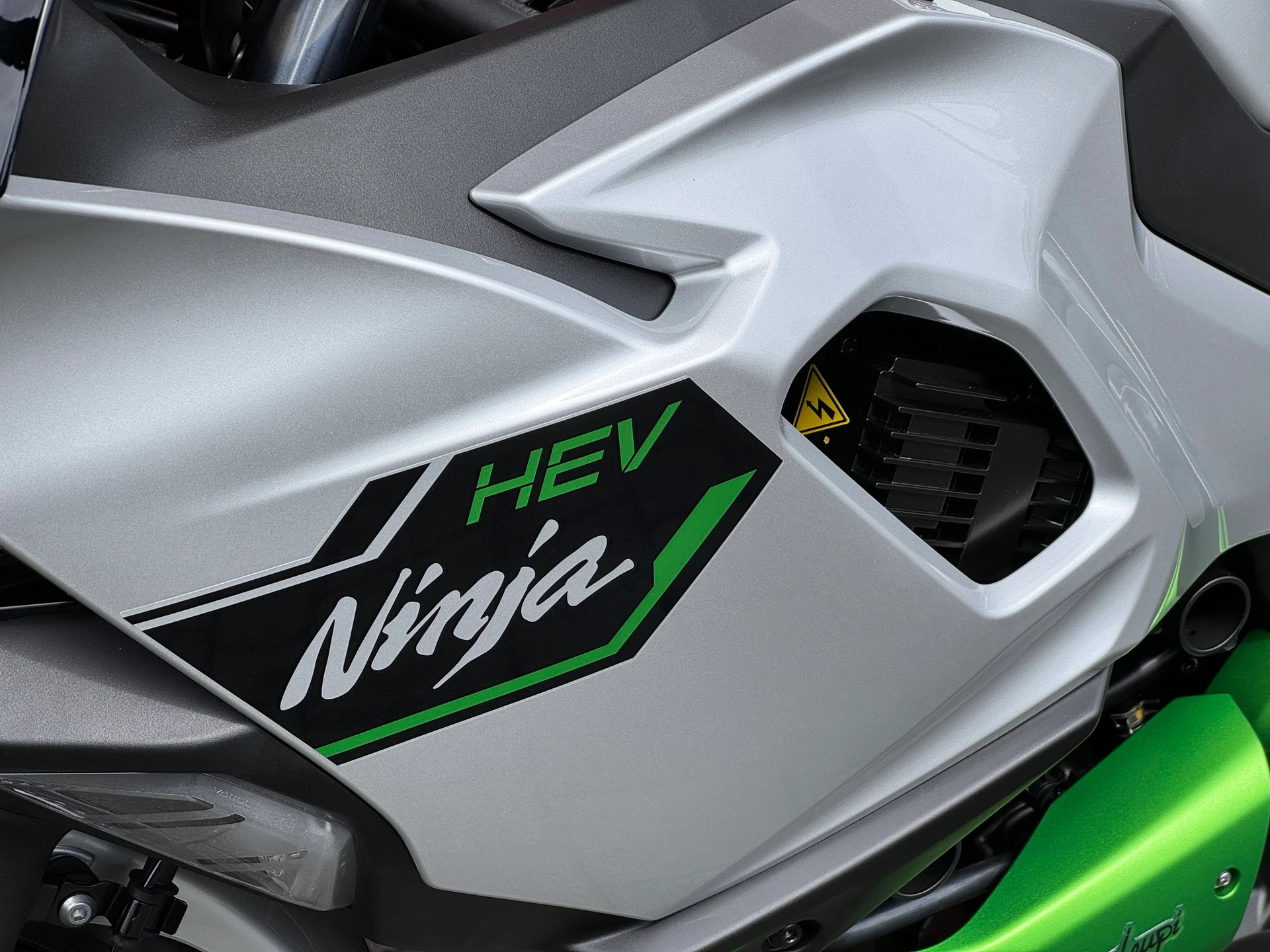 KAWASAKI Ninja 7 Hybrid-image-7