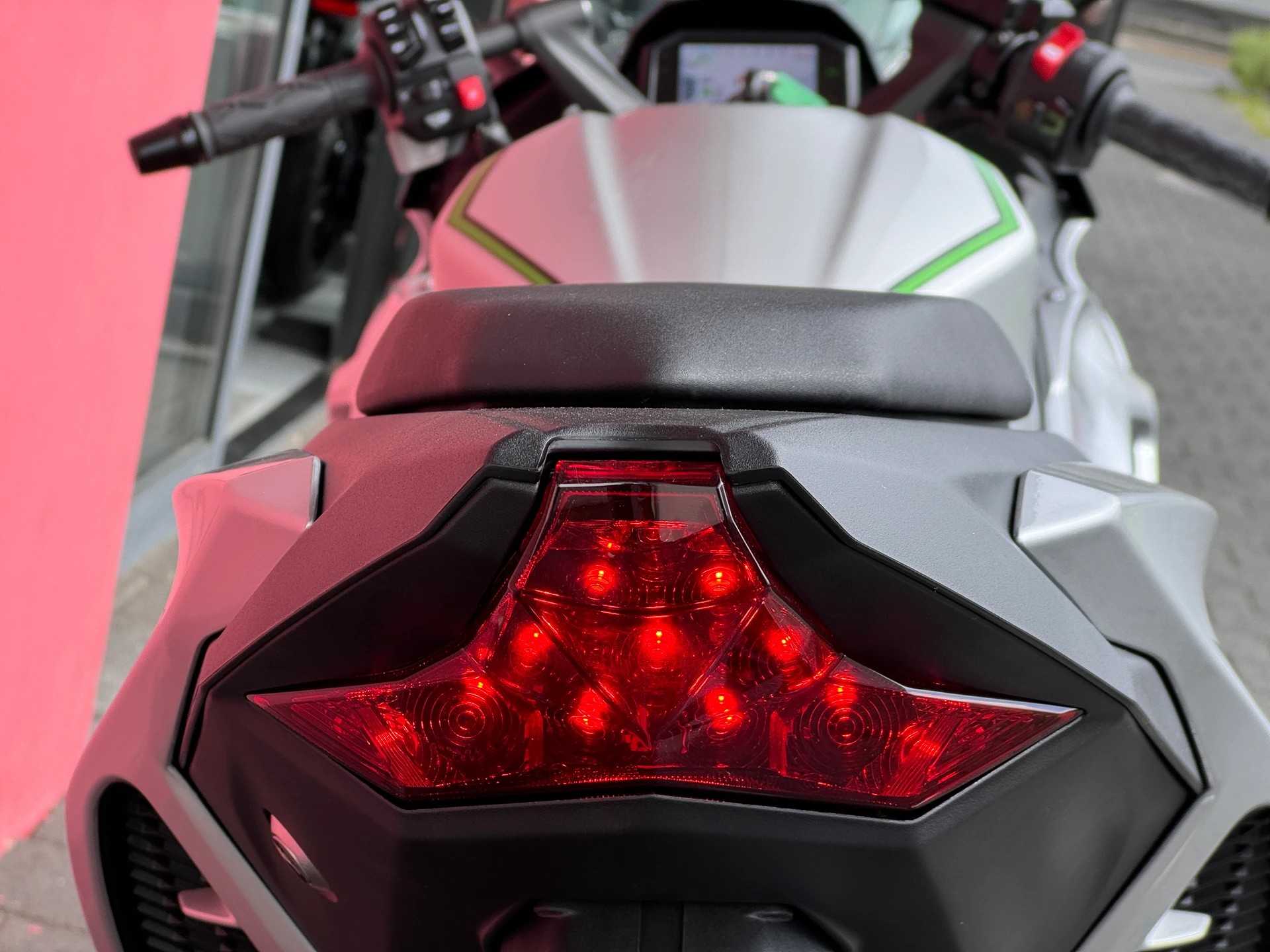 KAWASAKI Ninja 7 Hybrid-image-9
