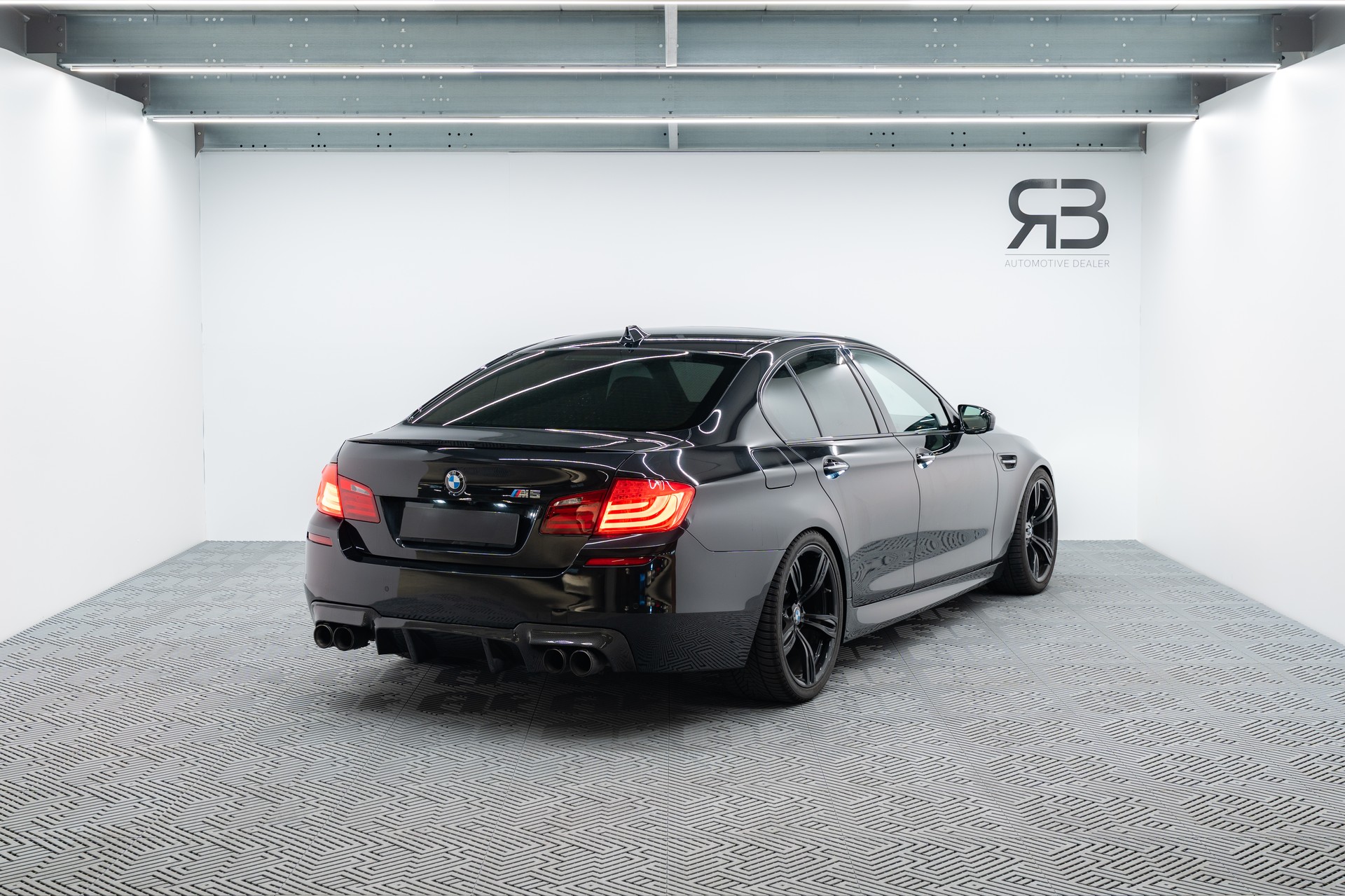 BMW M5 Drivelogic-image-2
