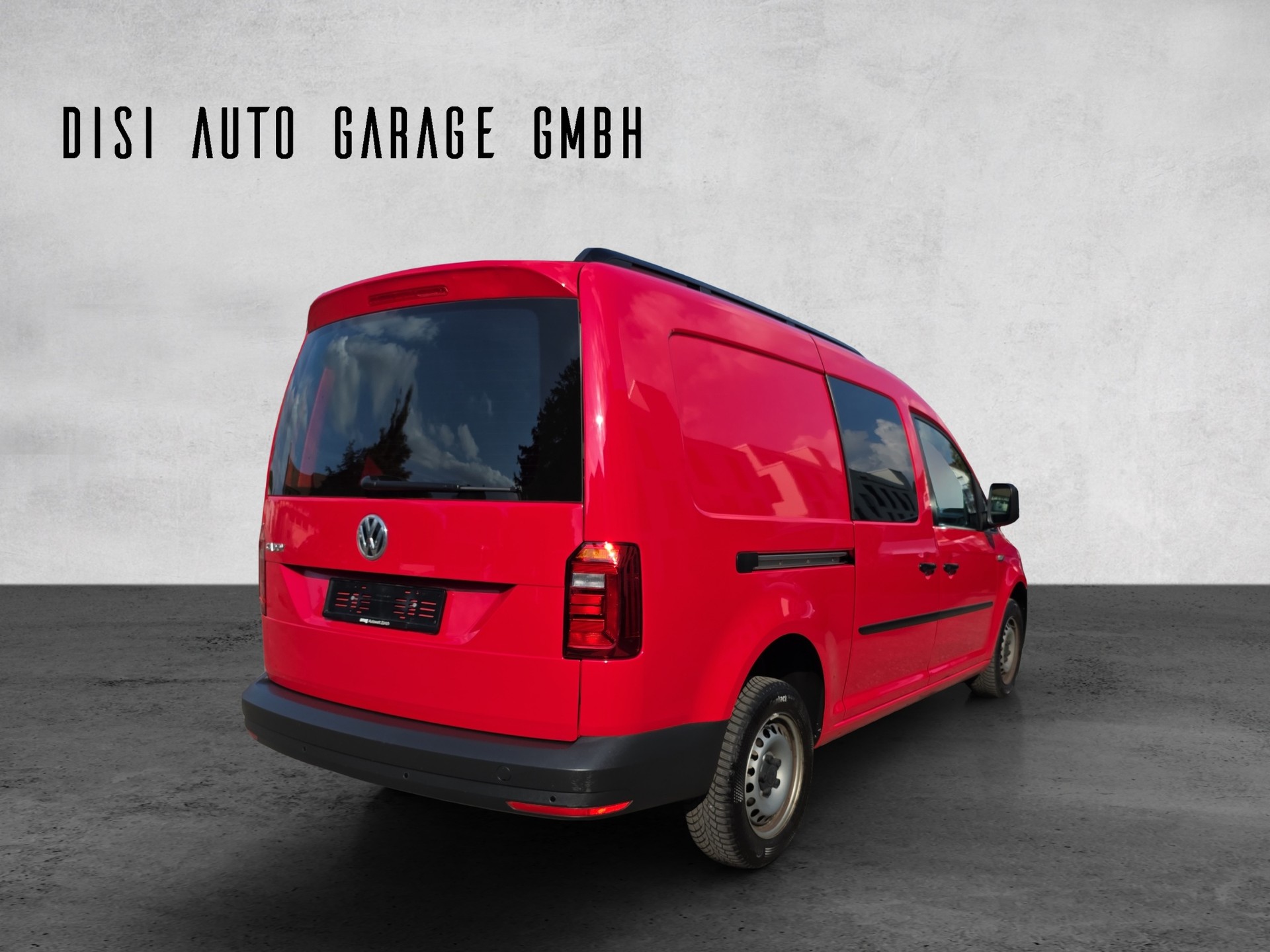 VW Caddy Maxi 2.0TDI BlueMotion Technology-image-12