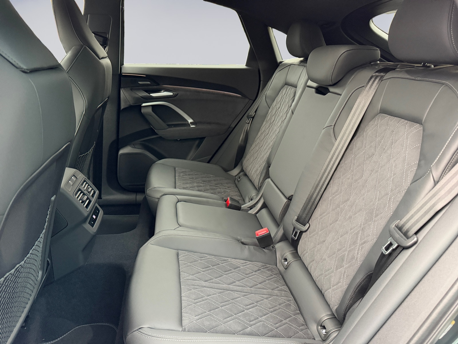AUDI Q5 Sportback TFSI quattro 150 kW S-tronic-image-10