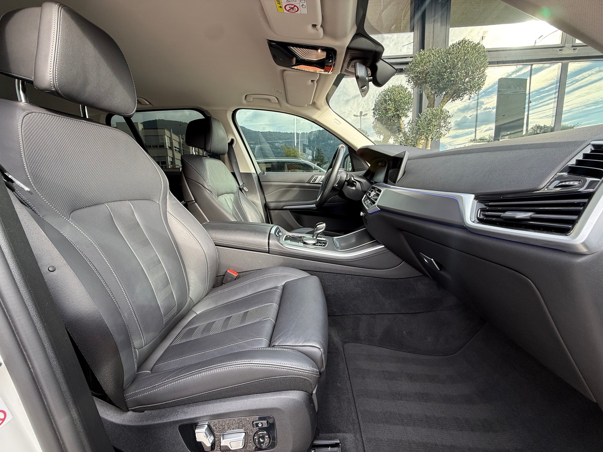 BMW X5 xDrive 48V 30d Steptronic-image-10