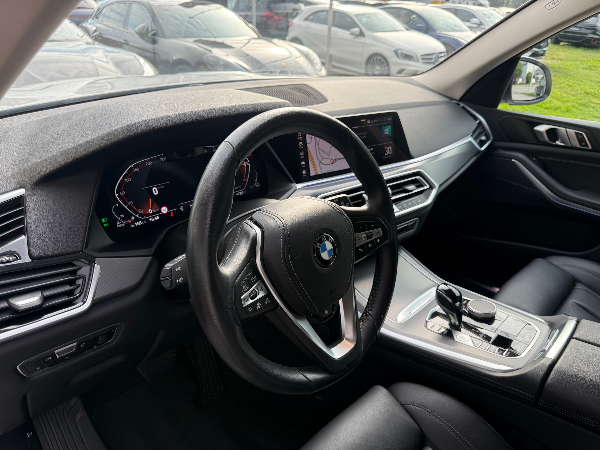 BMW X5 xDrive 48V 30d Steptronic-image-13
