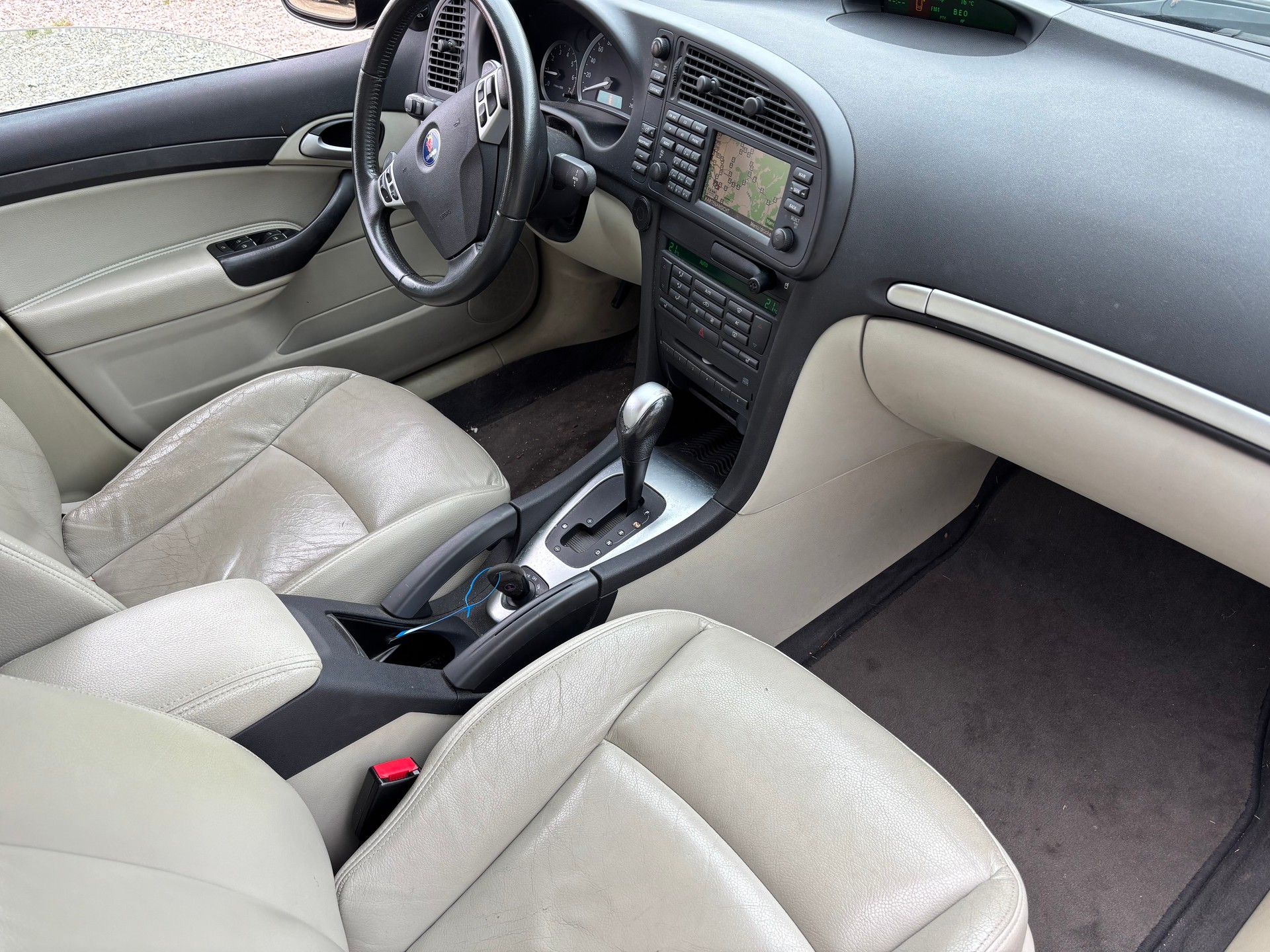 SAAB 9-3 2.0 (1.8t) Vector-image-7