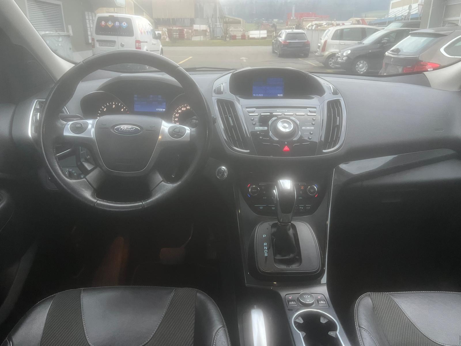 FORD Kuga 2.0 TDCi Titanium 4WD PowerShift-image-7
