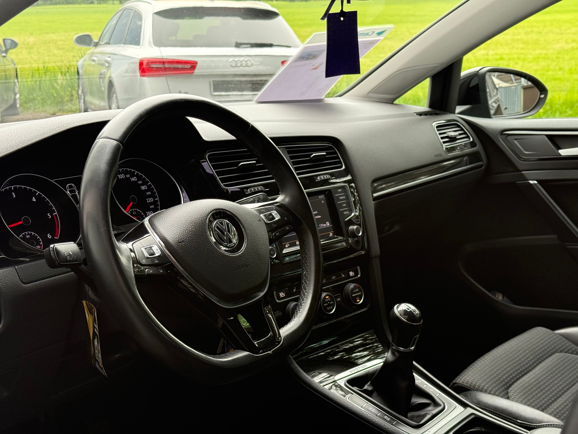 VW Golf 2.0 TDI Highline 4Motion-image-8
