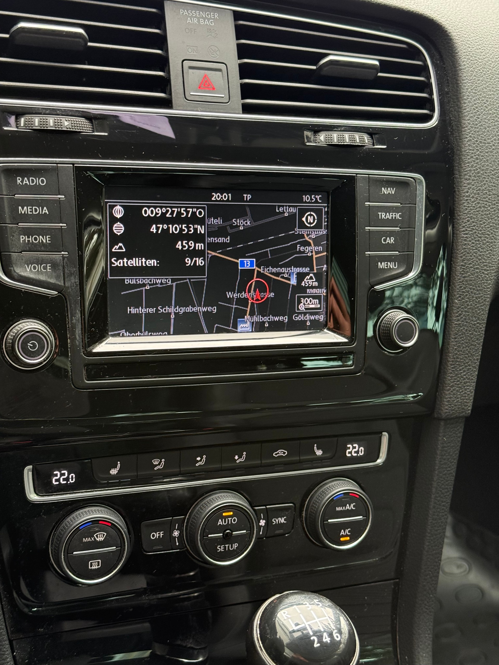 VW Golf 2.0 TDI Highline 4Motion-image-12