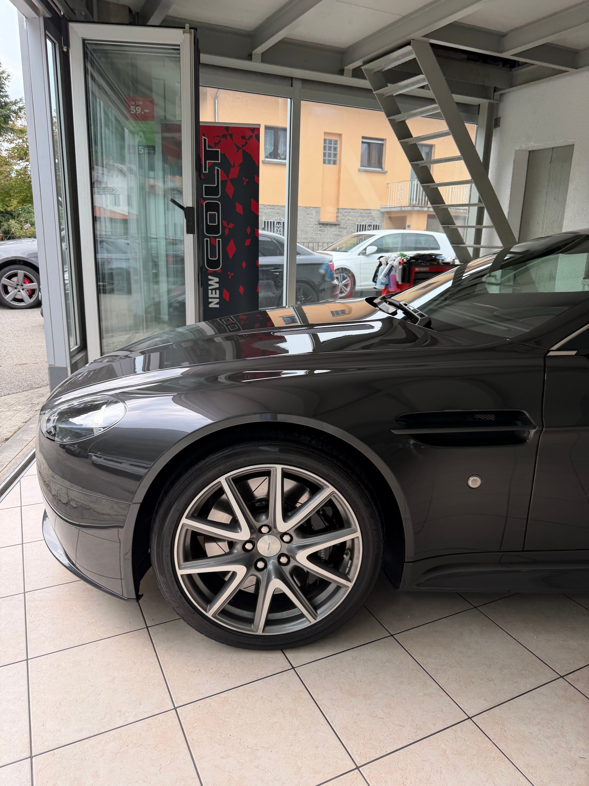 ASTON MARTIN V8 Vantage 4.7 S Sportshift-image-1