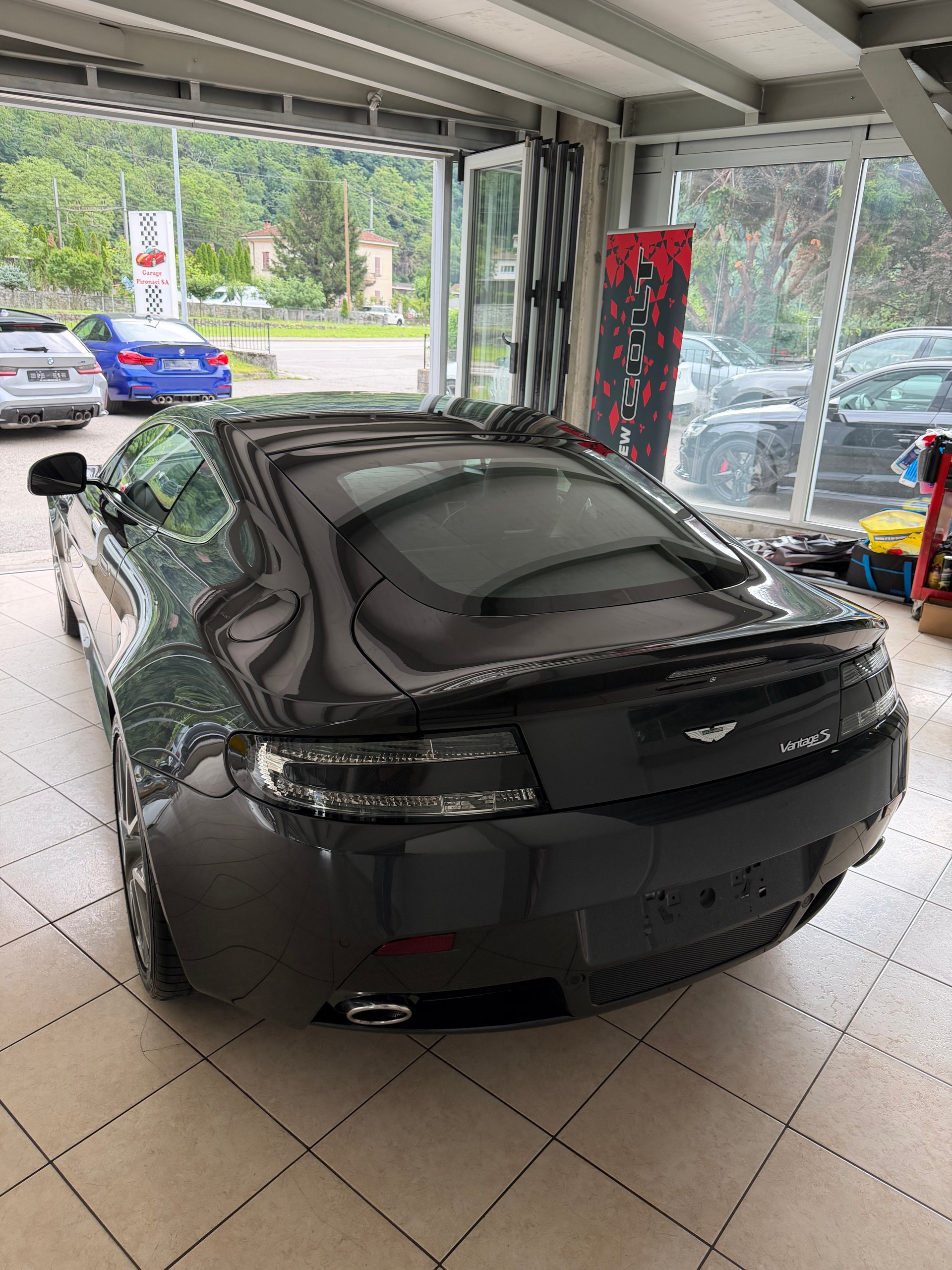ASTON MARTIN V8 Vantage 4.7 S Sportshift-image-5