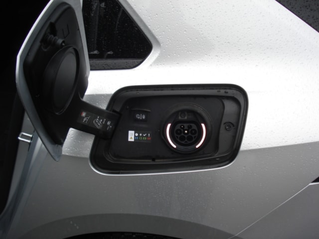 OPEL Astra 1.6 PHEV Turbo Swiss A-image-11