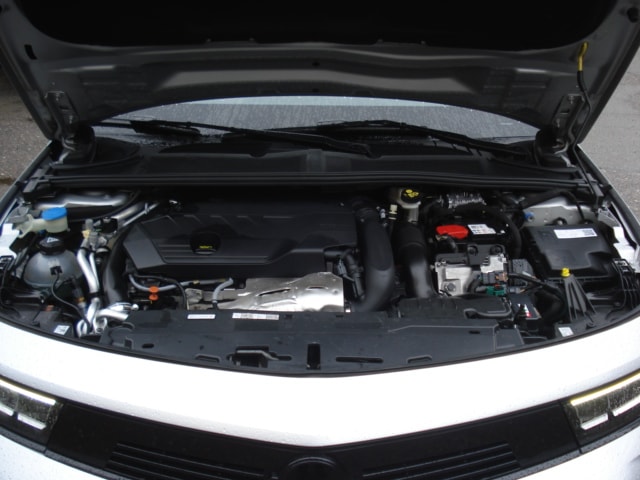 OPEL Astra 1.6 PHEV Turbo Swiss A-image-5