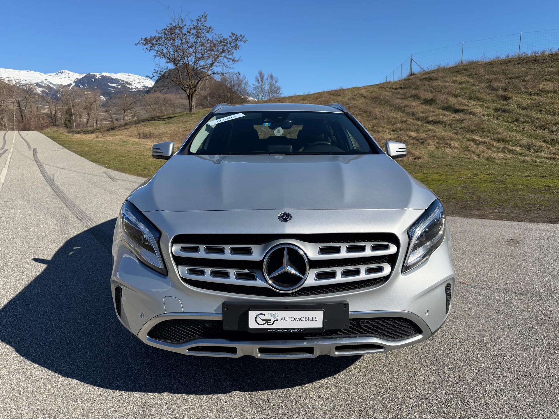 MERCEDES-BENZ GLA 180 Urban 7G-Tronic-image-4