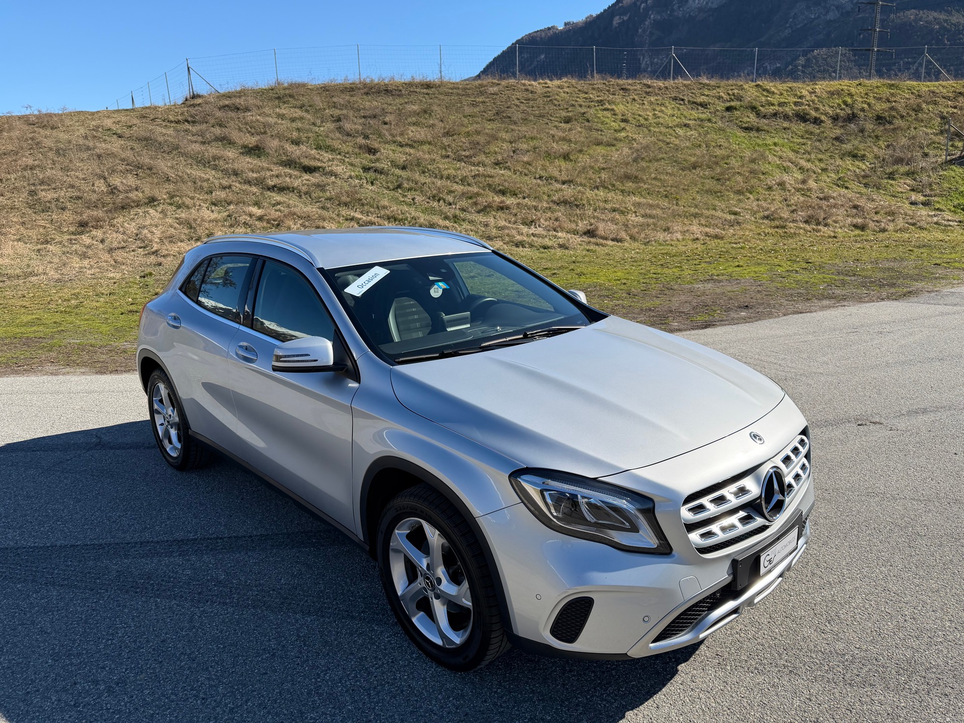 MERCEDES-BENZ GLA 180 Urban 7G-Tronic-showroom-element-2