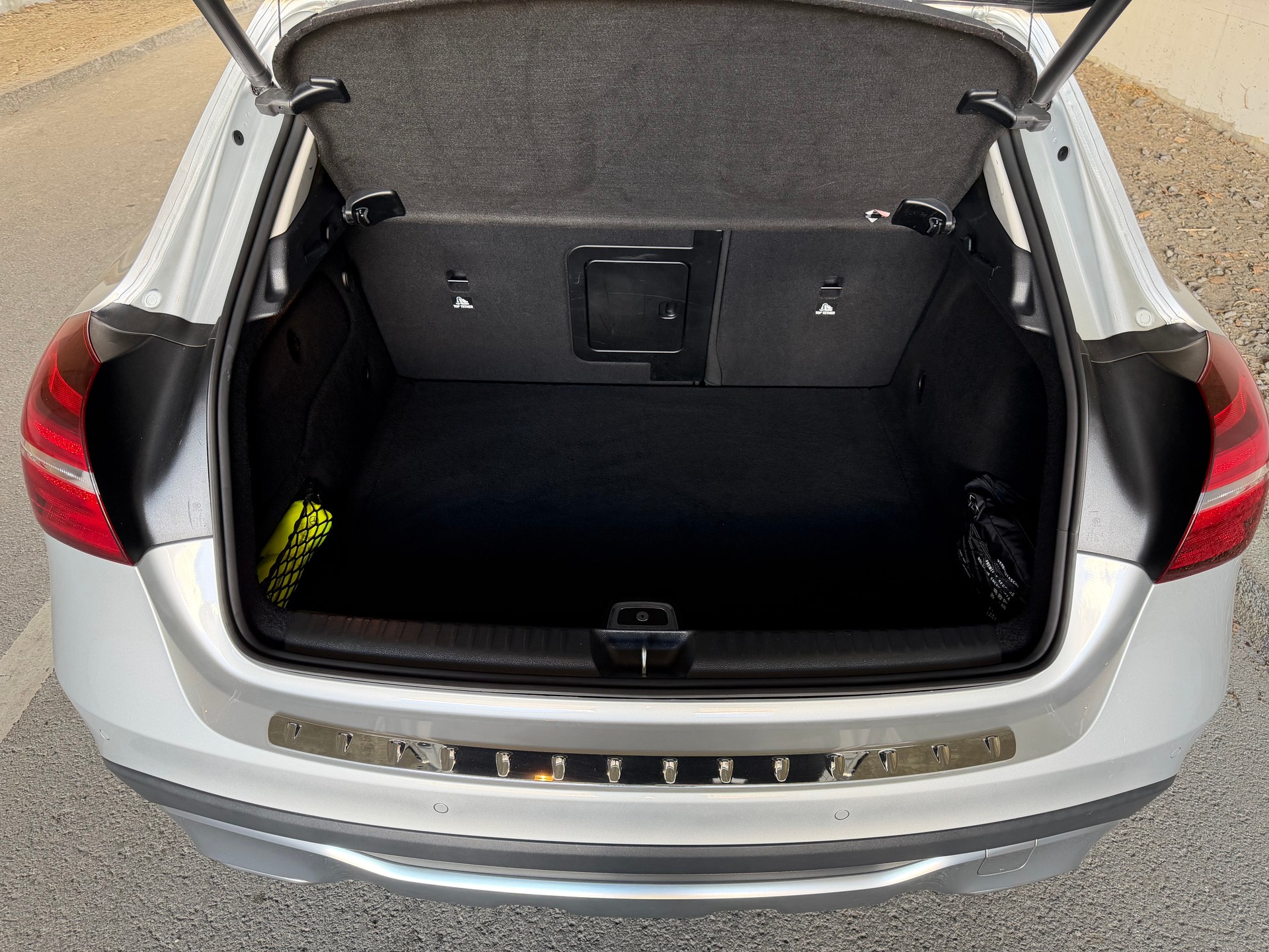MERCEDES-BENZ GLA 180 Urban 7G-Tronic-image-24