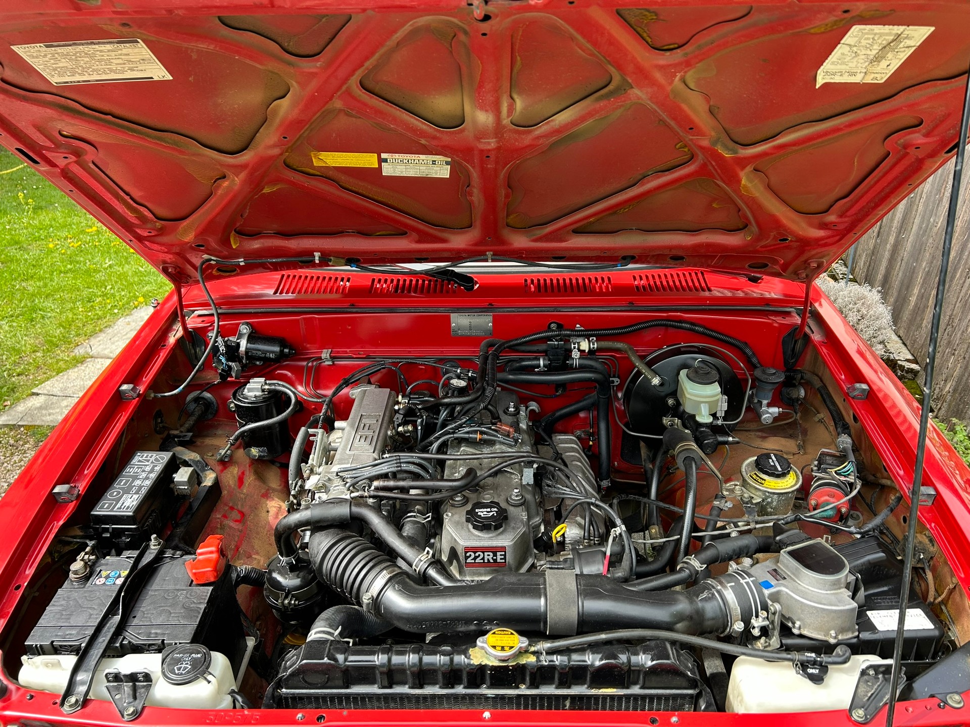 TOYOTA Hilux 4x4 Camper-image-12