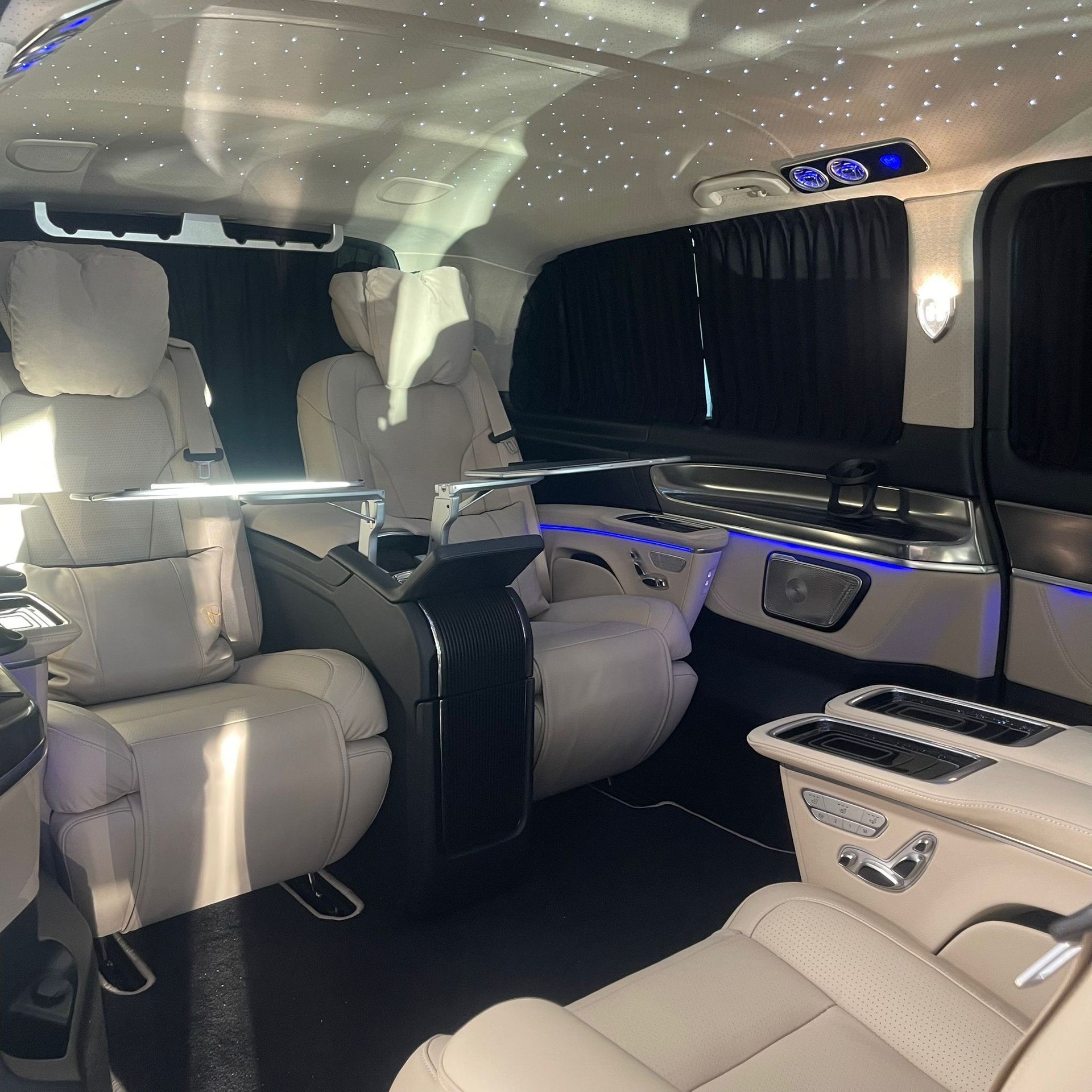 MERCEDES-BENZ V 300 d Extra-Lang 4matic Exclusive FALCON ZERNEZ V.I.P-image-36