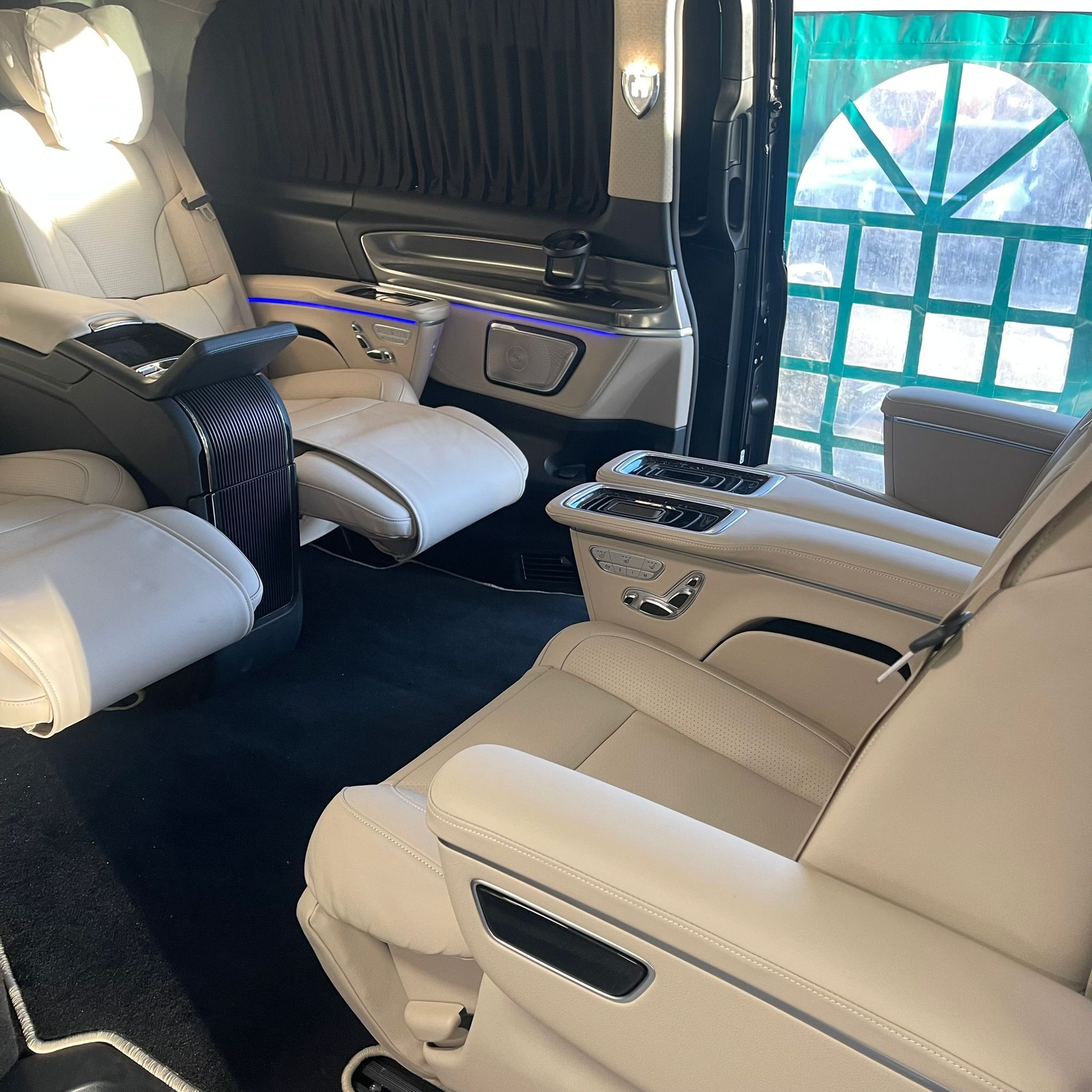 MERCEDES-BENZ V 300 d Extra-Lang 4matic Exclusive FALCON ZERNEZ V.I.P-image-32