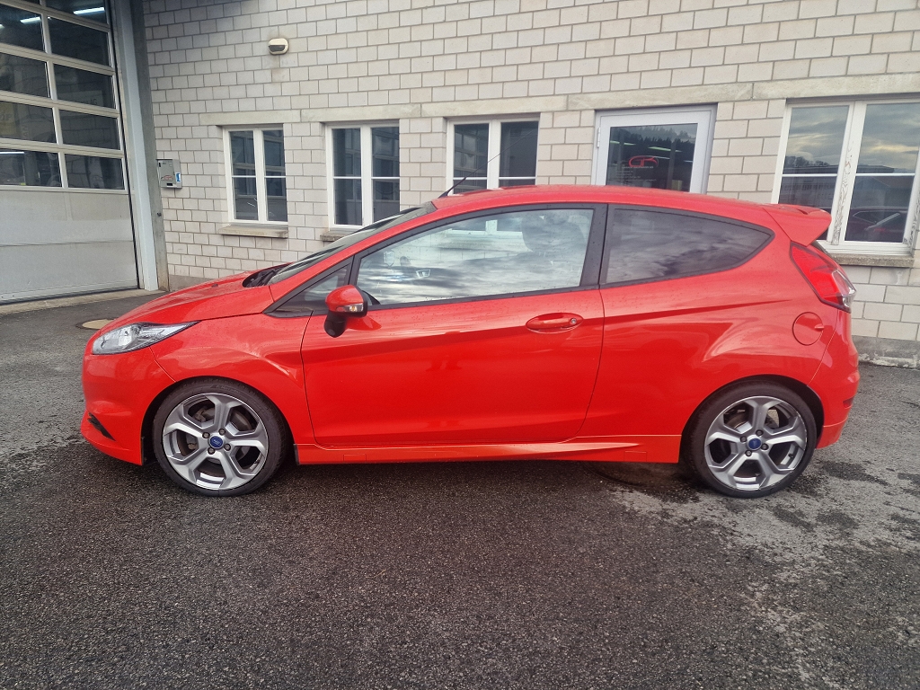 FORD Fiesta 1.6 EcoB ST-image-5