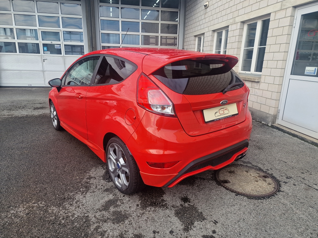 FORD Fiesta 1.6 EcoB ST-image-4