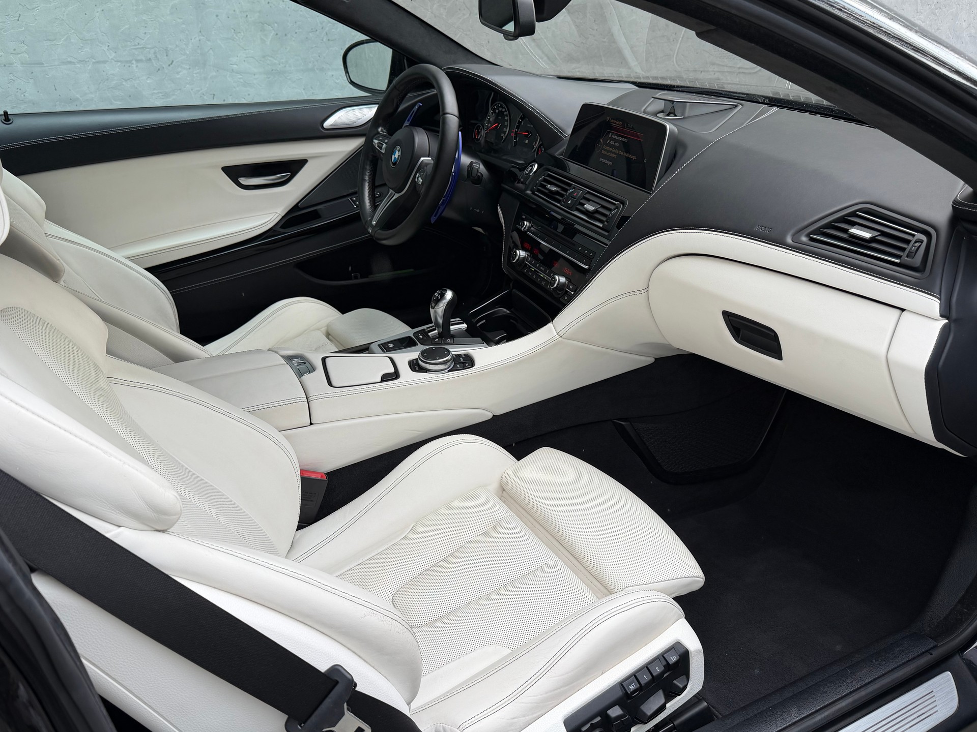 BMW M6 Coupé Competition Drivelogic-image-10